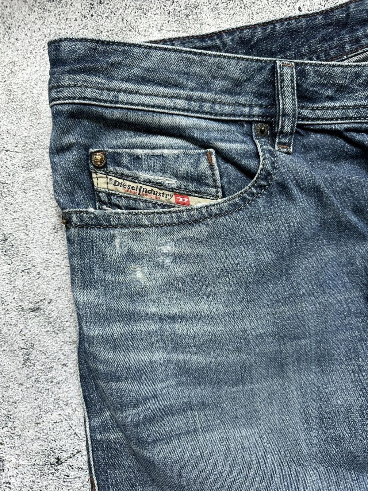 Diesel Vintage Diesel Crazy Washed Jeans Baggy Fit 36 Size Size US 36 / EU 52 - 6 Thumbnail