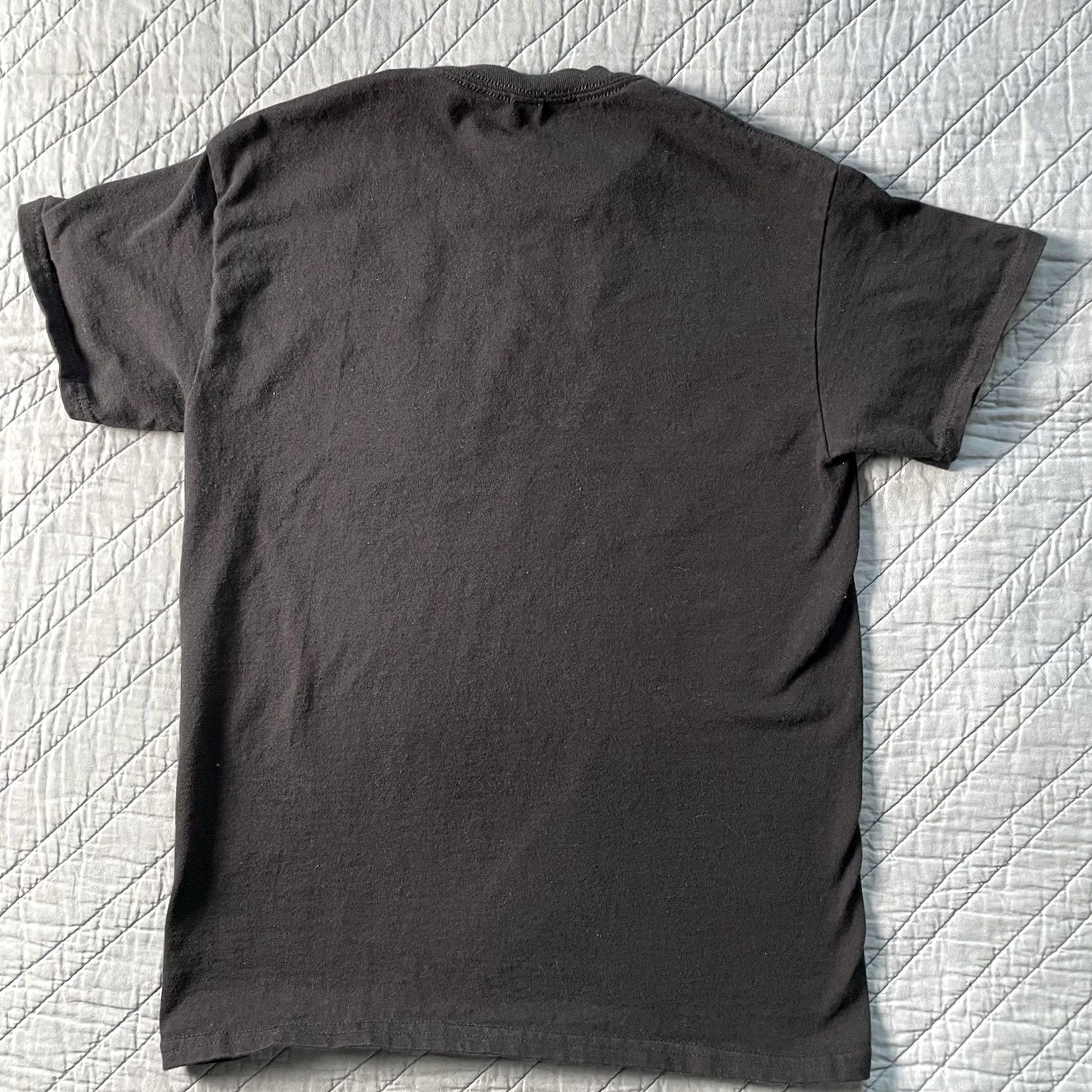 Gildan VINTAGE Gildan T-Shirt Serpent Black Graphic Print Size S Men Slim Short Sleeve Band 2017 2010-2019 Black Cotton Crew Neck Mens Size US S / EU 44-46 / 1 - 3 Thumbnail