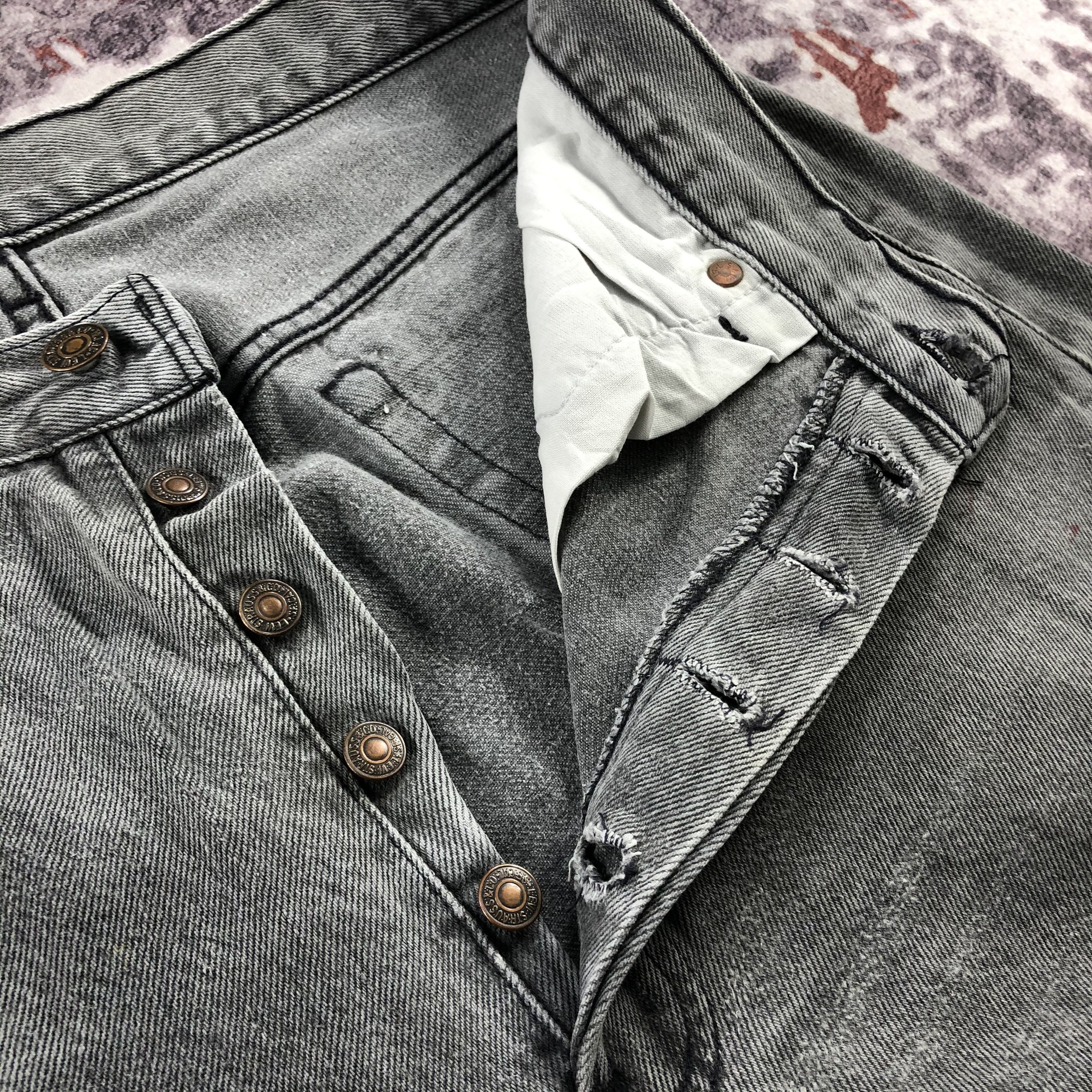 Levi's 90s Vintage Faded Black Levis 501 Jeans-JM2411 Size US 32 / EU 48 - 10 Thumbnail