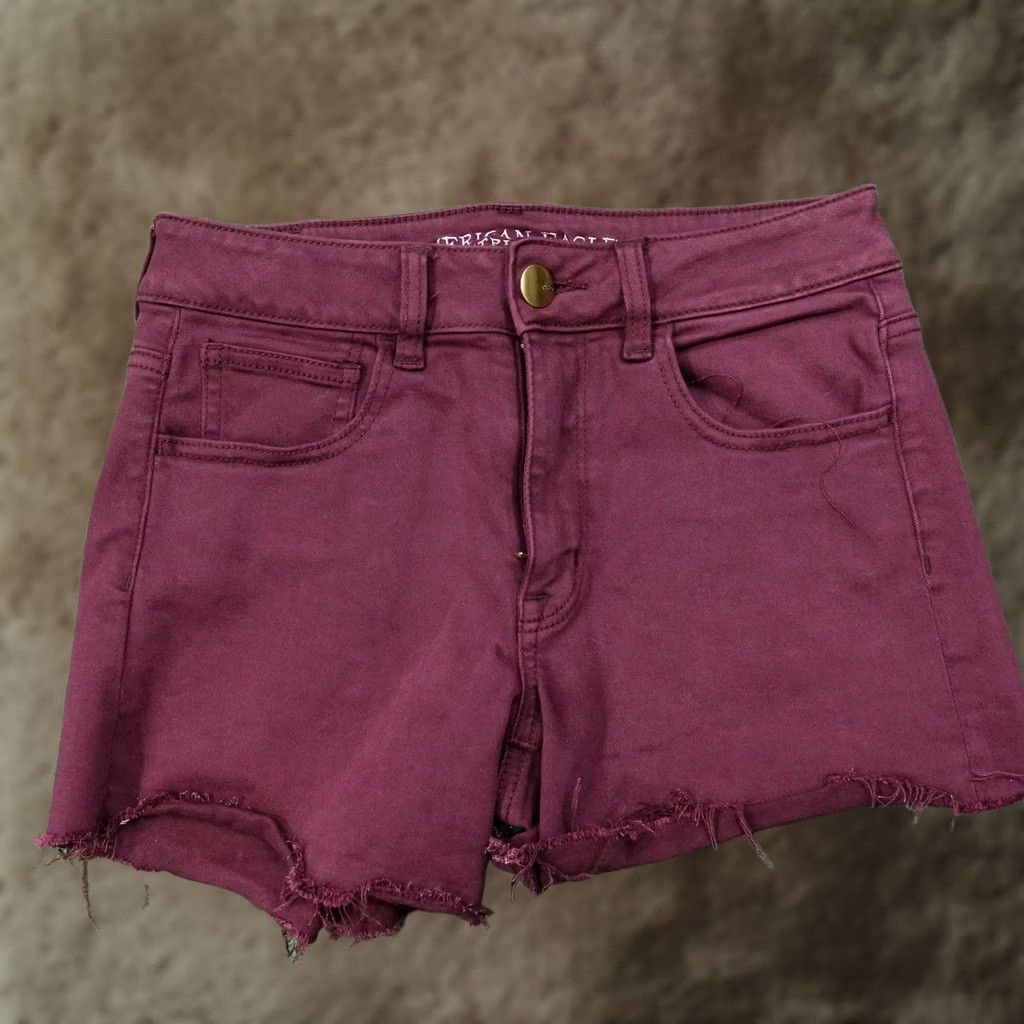 American Eagle Outfitters AMERICAN EAGLE SUPER STRETCH HI-RISE SHORTIE CUT OFF BERRY DENIM SHORTS 4 Women Shorts Berry 4 Summer 3.5 Inseam XS-XL? Size 27" / US 4 / IT 40 - 1 Thumbnail