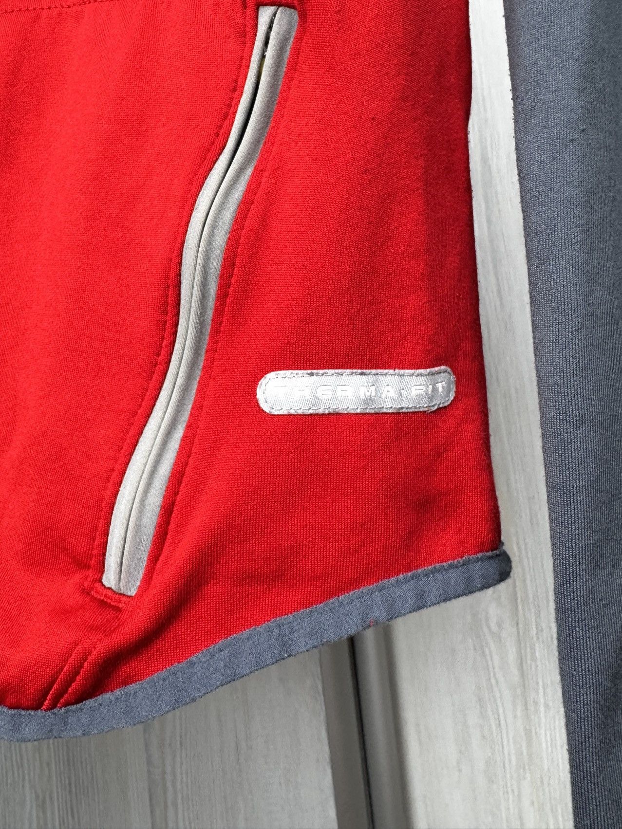 Nike Nike vintage y2k half zip therma-fit center logo sweater Size US M / EU 48-50 / 2 - 8 Thumbnail