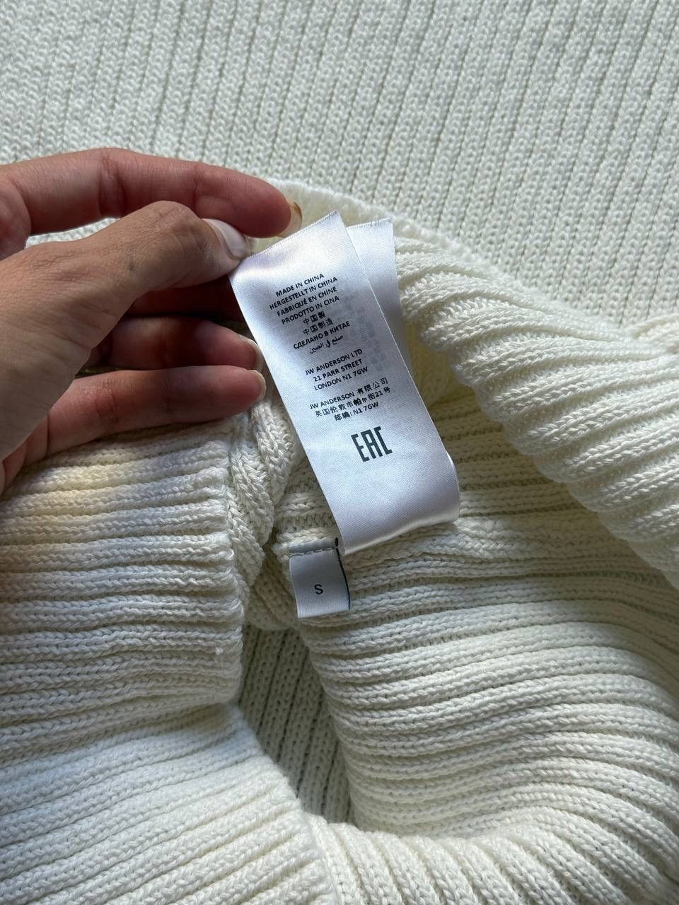JW Anderson JW Anderson avant garde sweater Size S / US 4 / IT 40 - 5 Thumbnail