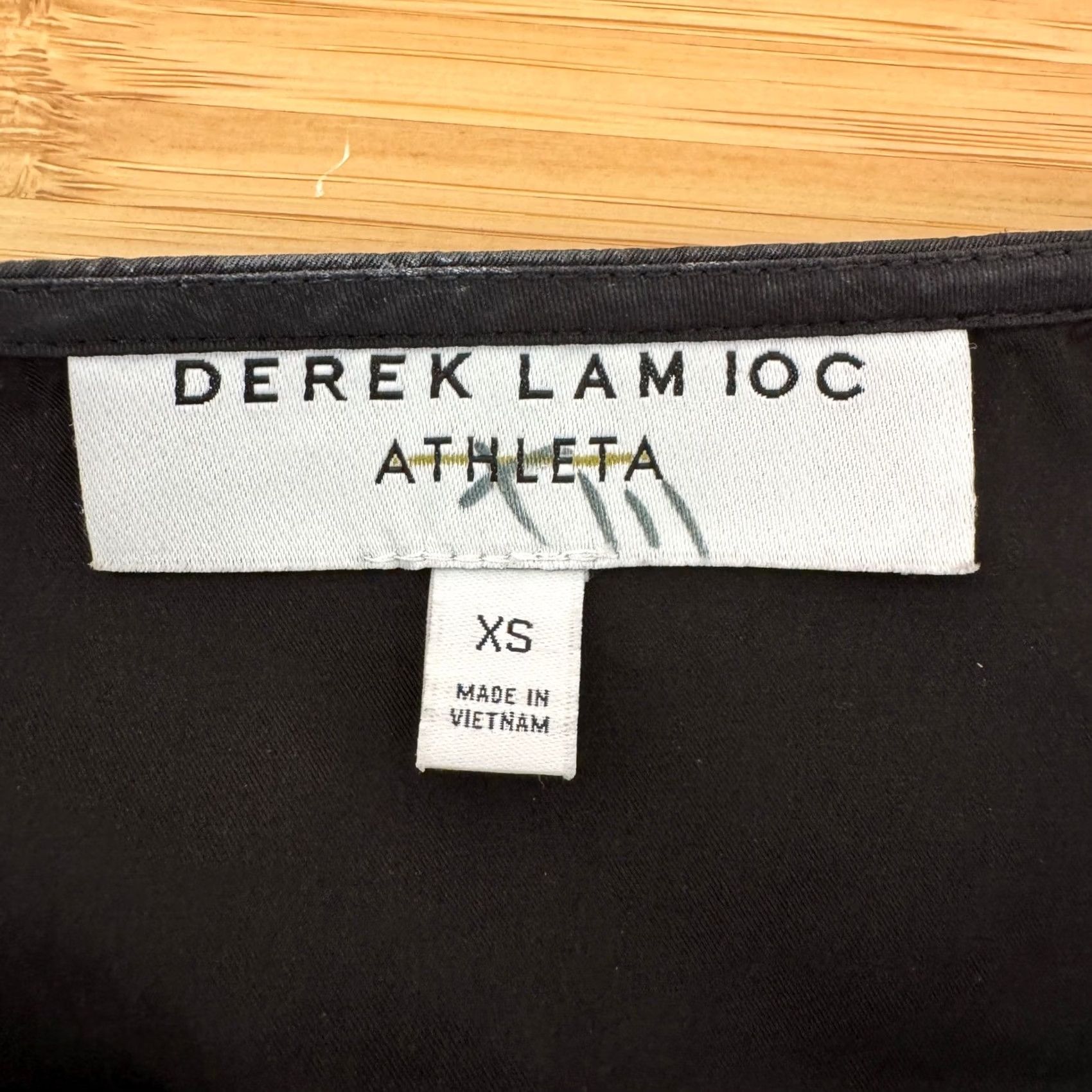 Vintage Derek Lam 10C Athleta Black Top XS Drawstring Waist Long Sleeve Athleisure Size XS / US 0-2 / IT 36-38 - 3 Thumbnail