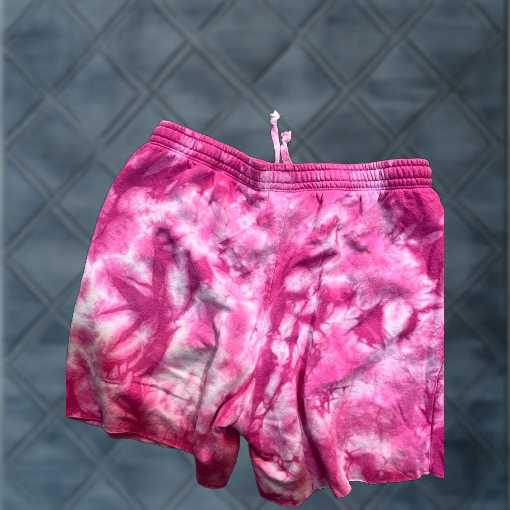 Champion Champion Shorts Women's Medium Tie Dye Pink Sweat Athletic Wear Knit Elastic Drawstring Shirt? Size 32" / US 10 / IT 46 - 1 Thumbnail