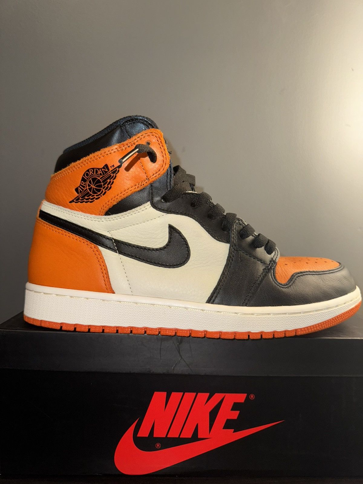 Jordan Brand × Nike Jordan 1 Retro Shattered Backboard Size US 9.5 / EU 42-43 - 1 Thumbnail
