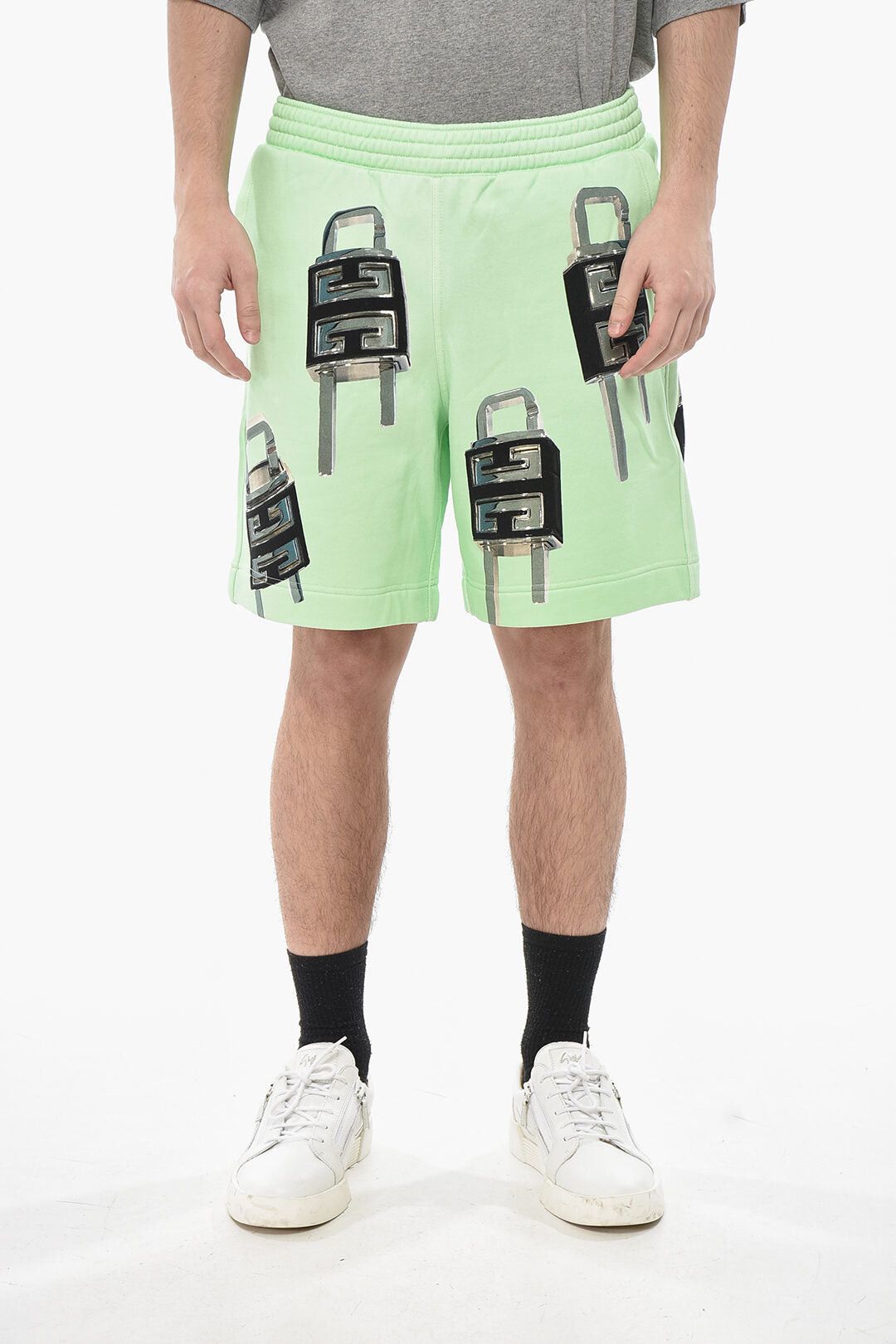 Givenchy Brushed Cotton Shorts LOCK with Print Size US 33 - 1 Thumbnail