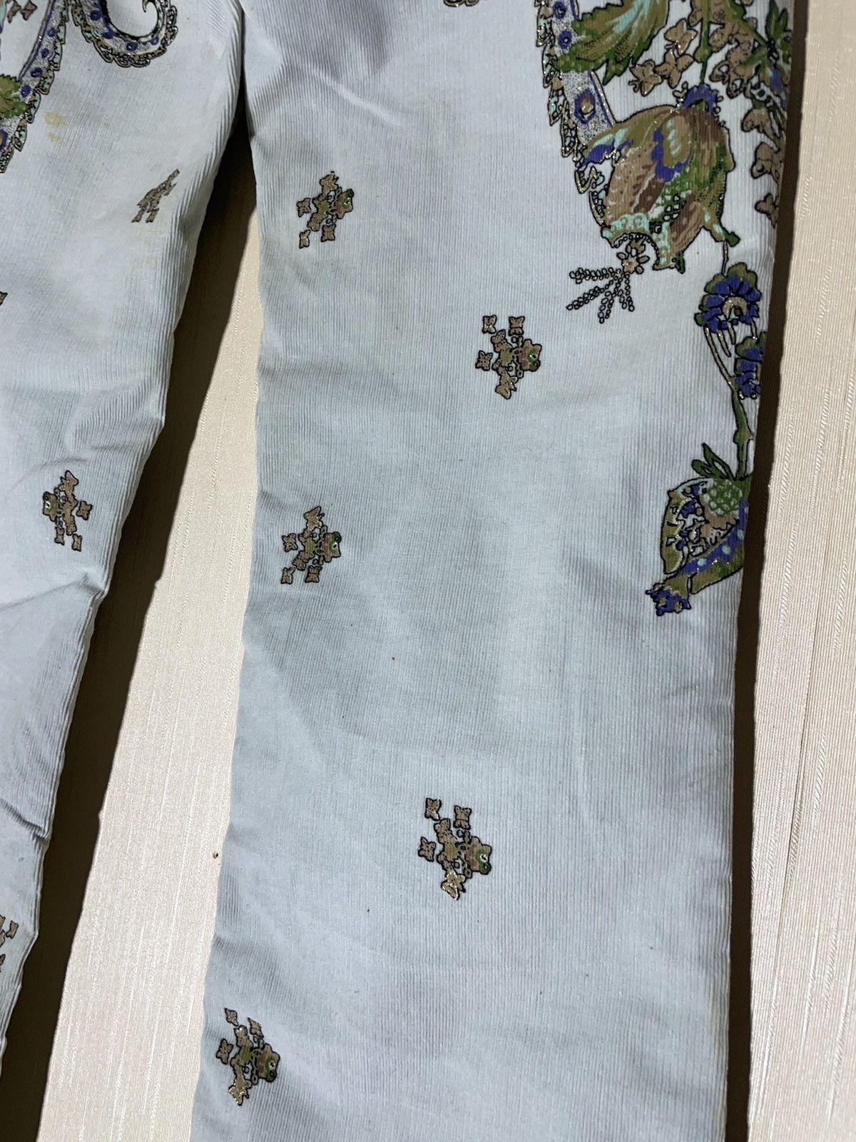 Roberto Cavalli × Vintage Roberto Cavalli velvet floral print vintage pants 90s Size 28" / US 6 / IT 42 - 17 Thumbnail