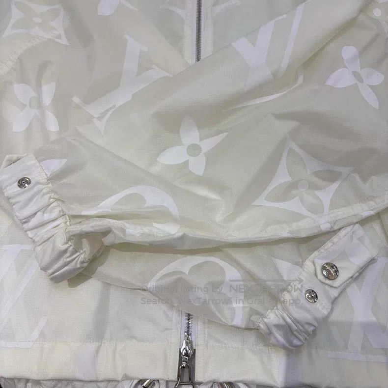 Louis Vuitton Louis Vuitton Casual monogrammed hooded long-sleeved jacke Size XS / US 0-2 / IT 36-38 - 6 Thumbnail