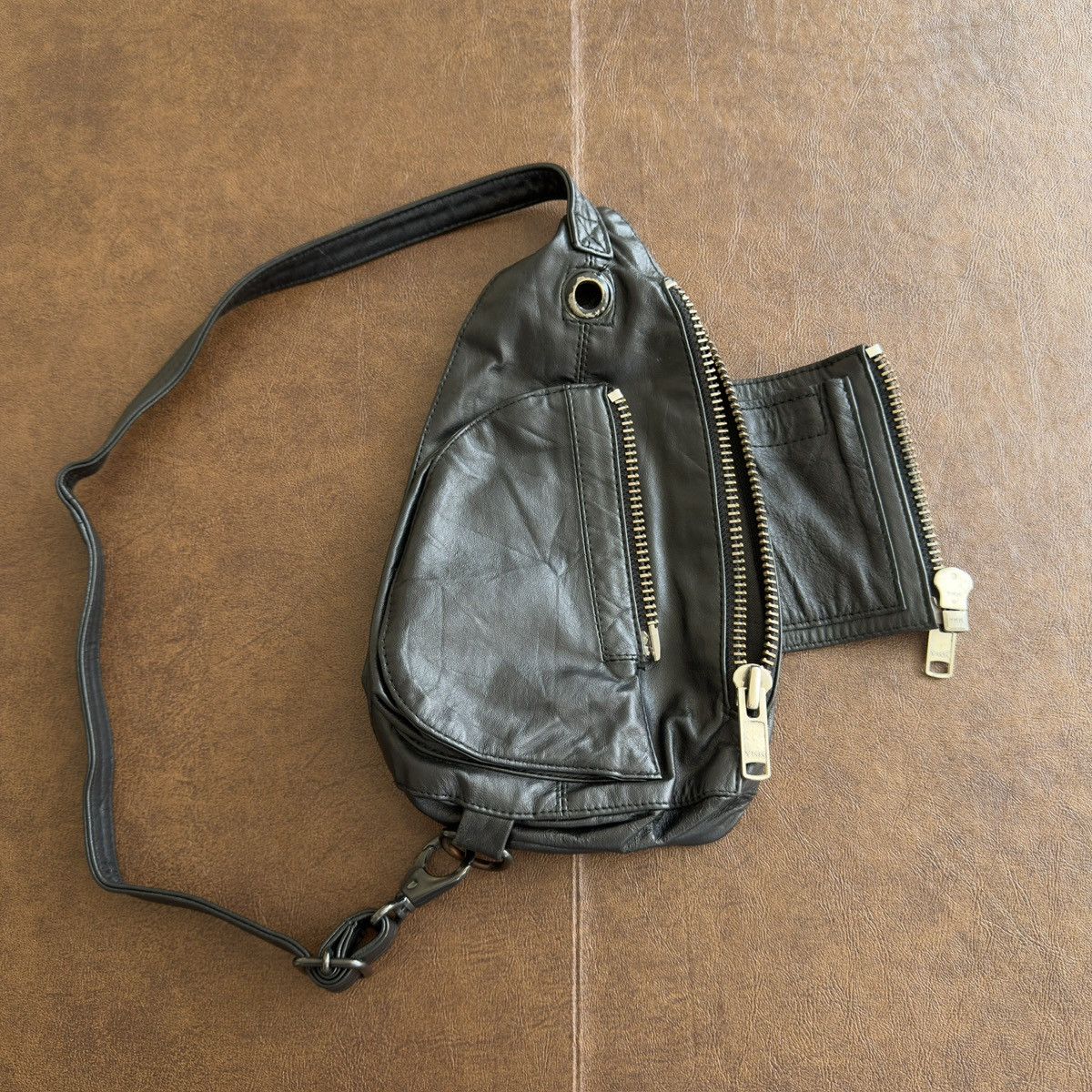 Yasuyuki Ishii Cow Leather Sling Shoulder Utility Bag Size ONE SIZE - 2 Thumbnail