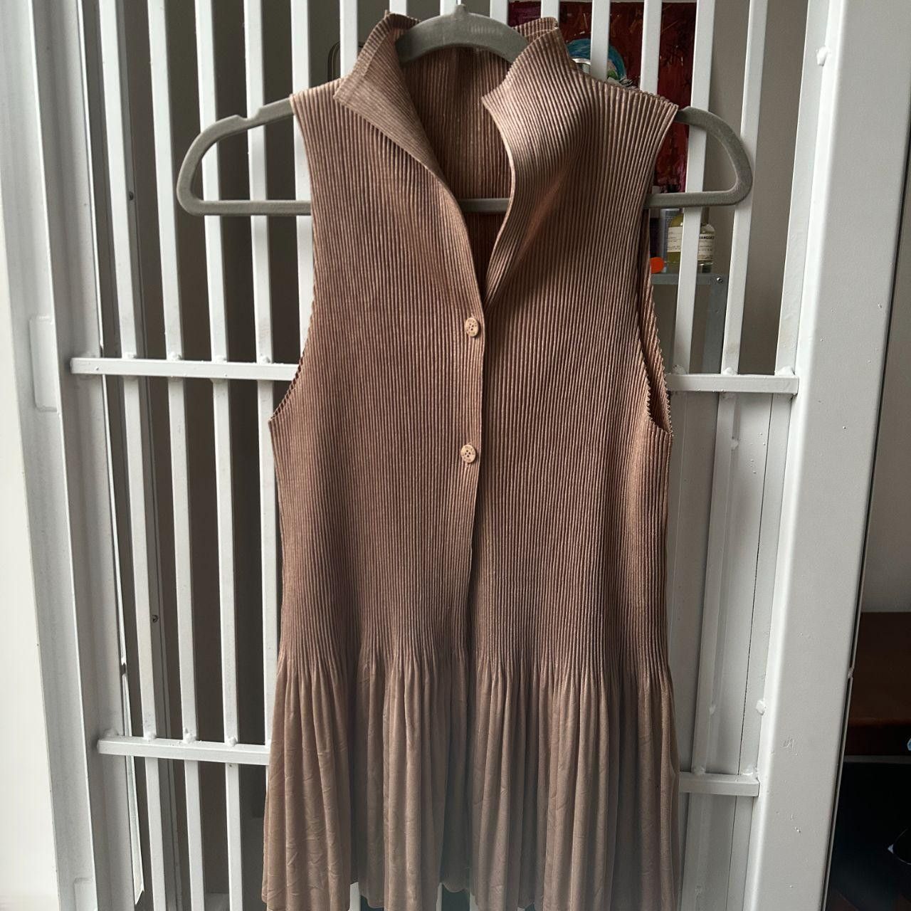 Pleats Please Issey Miyake Issey Miyake Pleats Please Camel A-line sleevless blouse Size XS / US 0-2 / IT 36-38 - 1 Thumbnail