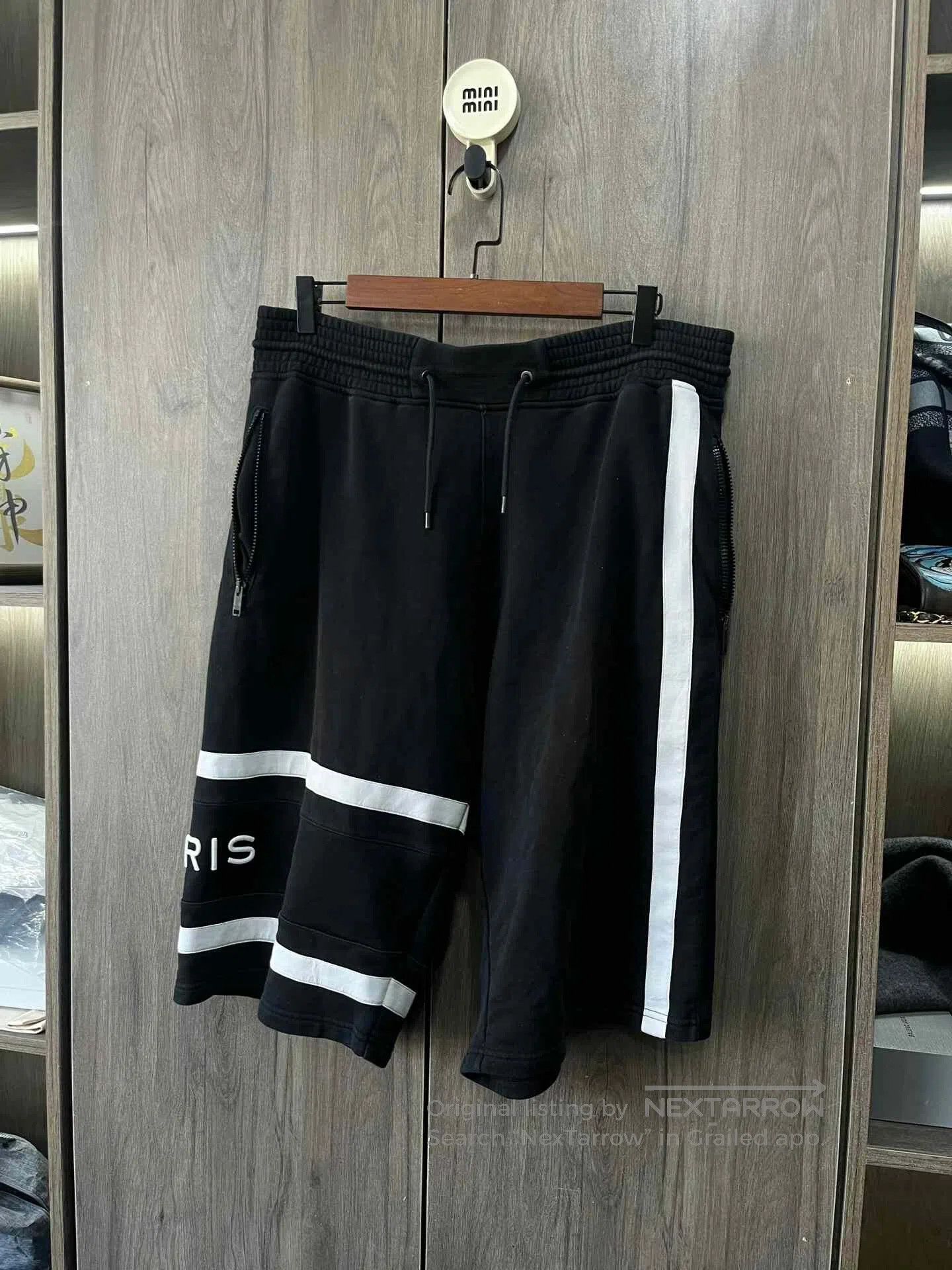 Givenchy Givenchy Embroidered Letter Shorts L. Size US 32 / EU 48 - 6 Thumbnail