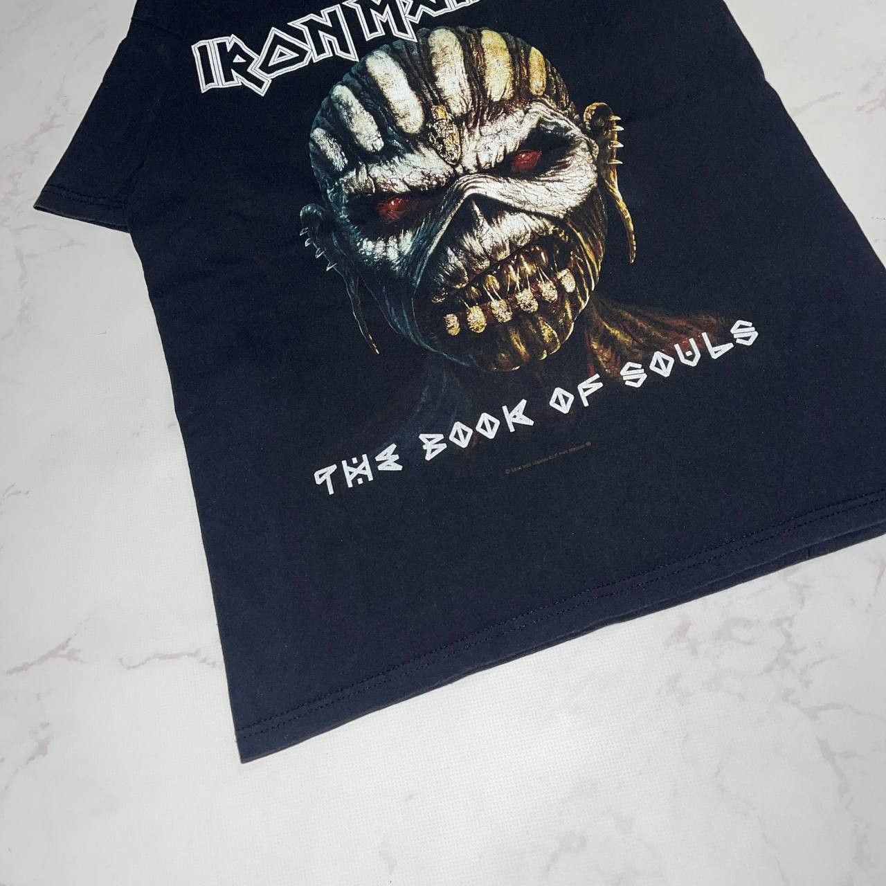 Vintage Vintage X Band Tees X Iron Maiden The Book Of Souls Tour Tee Size US S / EU 44-46 / 1 - 9 Thumbnail