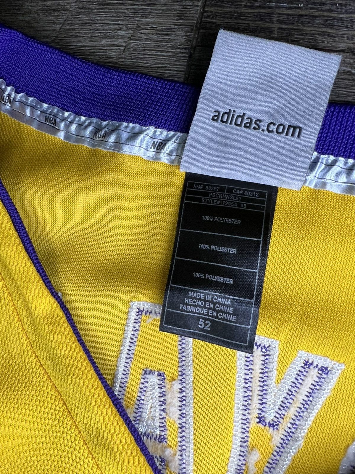 Kobe Bryant Lakers Adidas Stitched Jersey size XL