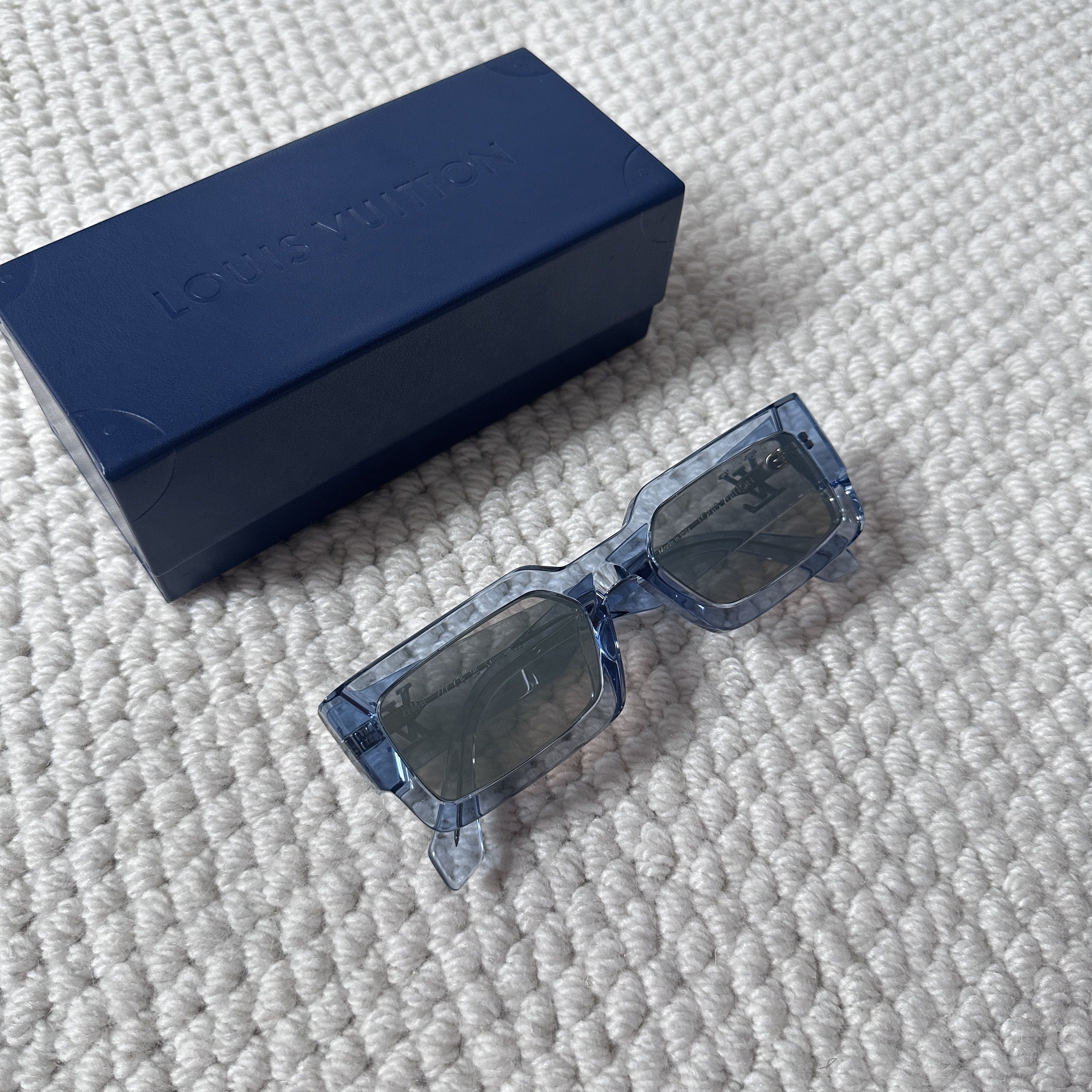 LV Confidence Square Sunglasses . - Accessories - Z2084U