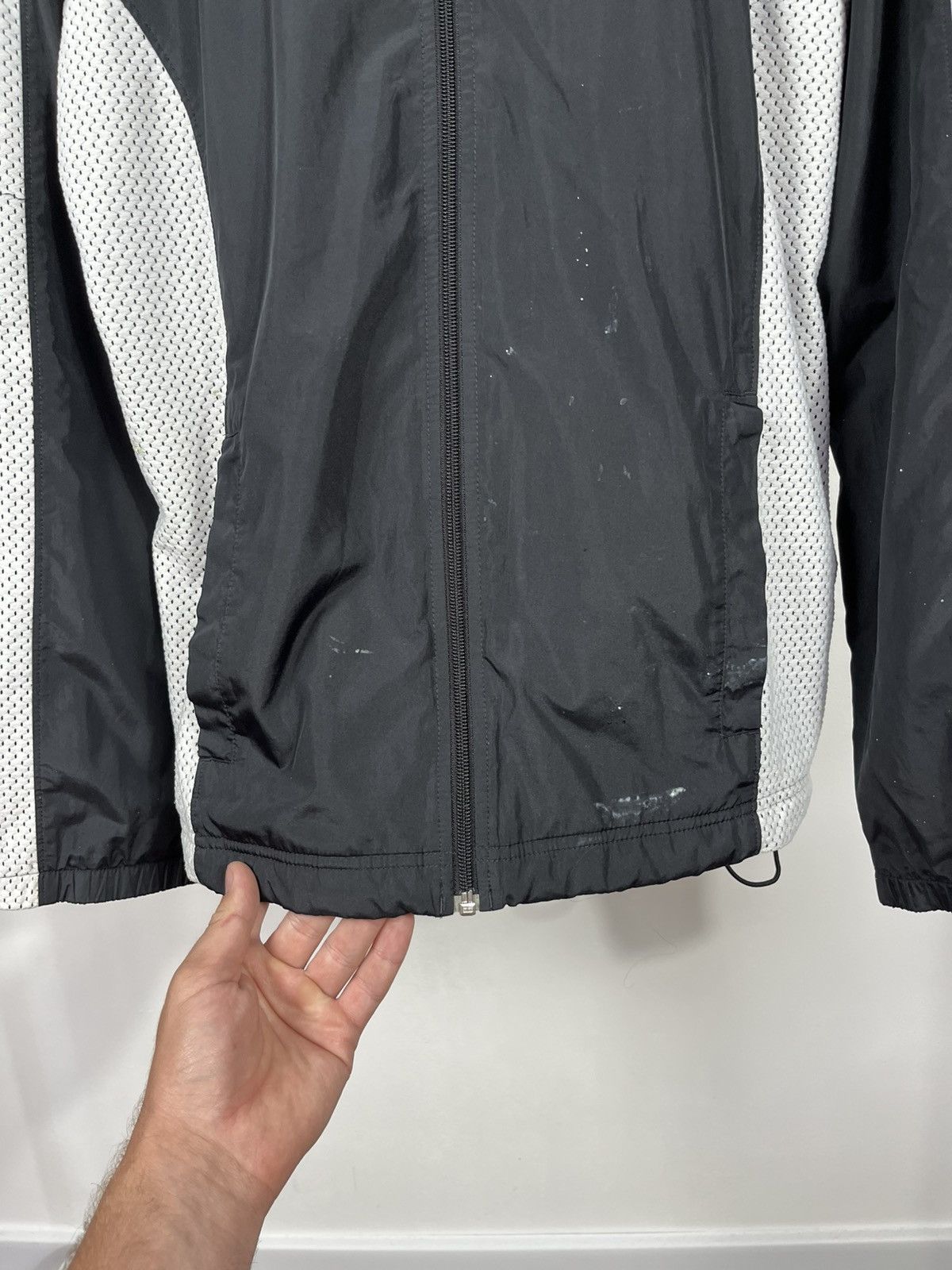 Nike × Vintage Nike Distressed Black Windbreaker Jacket Size L Size US L / EU 52-54 / 3 - 9 Thumbnail