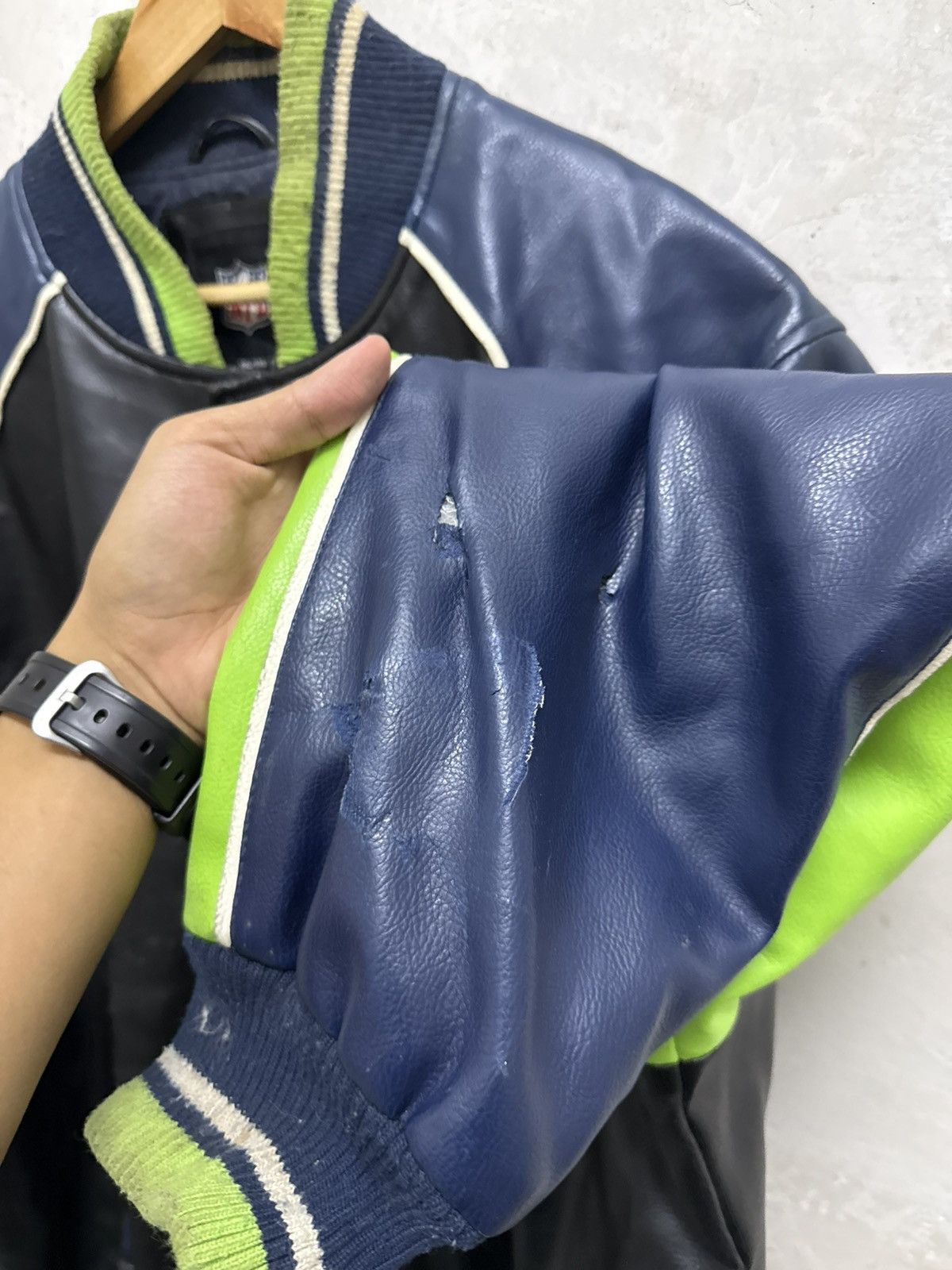 NFL Distressed Seattle Seahawks Leather Varsity Jacket Size US XXL / EU 58 / 5 - 10 Thumbnail