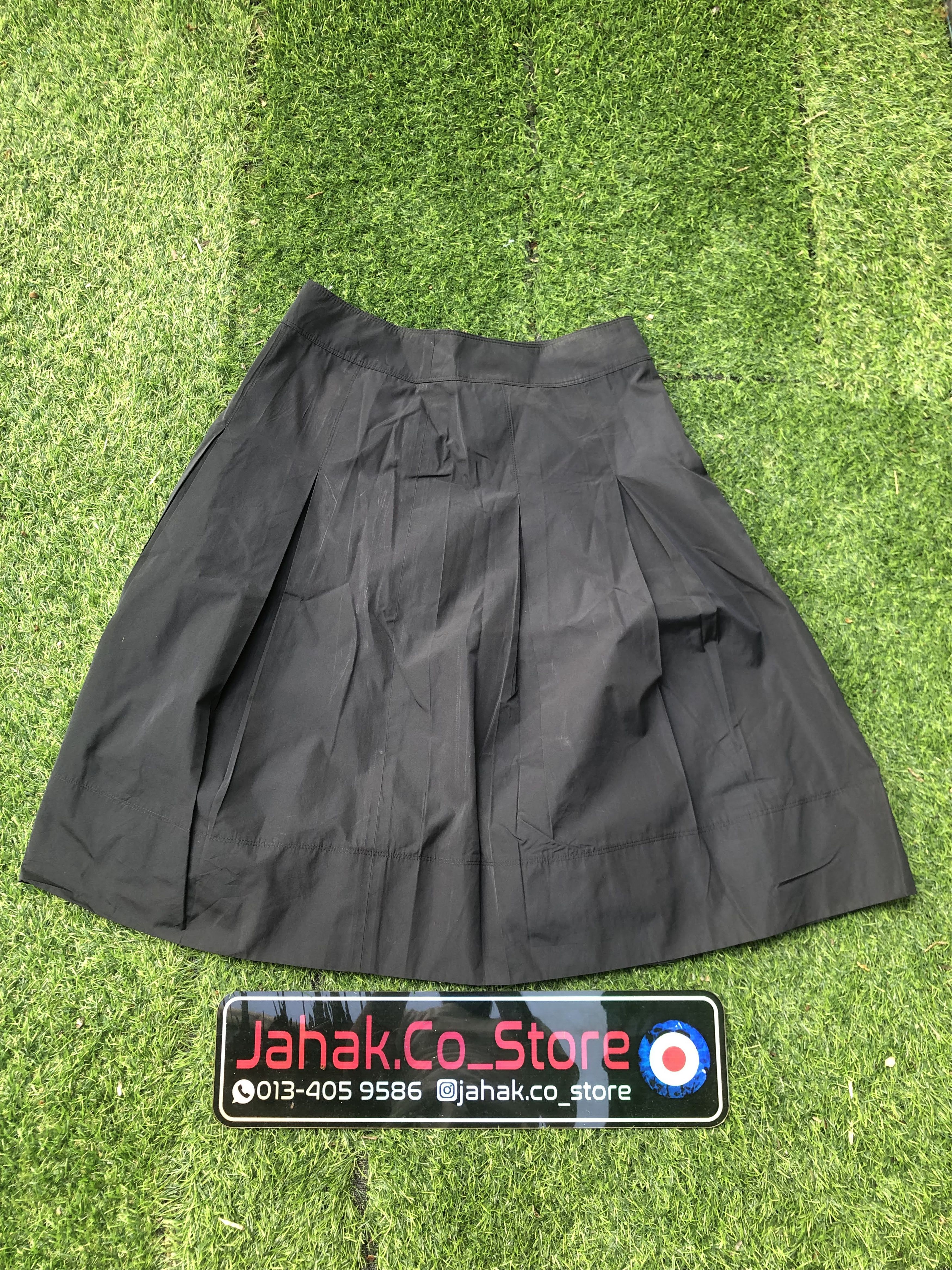 Burberry Burberry Skirt (P013) Size 28" / US 6 / IT 42 - 1 Thumbnail