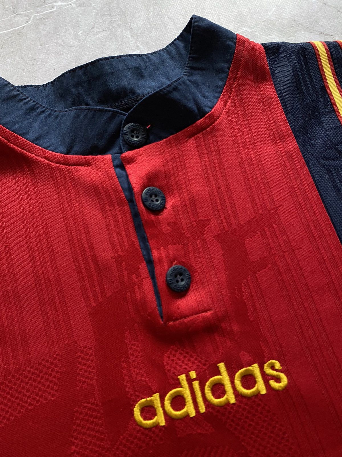 Adidas Vintage Adidas Spain 1996/98 Home Soccer Football Jersey Y2K Size US XL / EU 56 / 4 - 10 Thumbnail