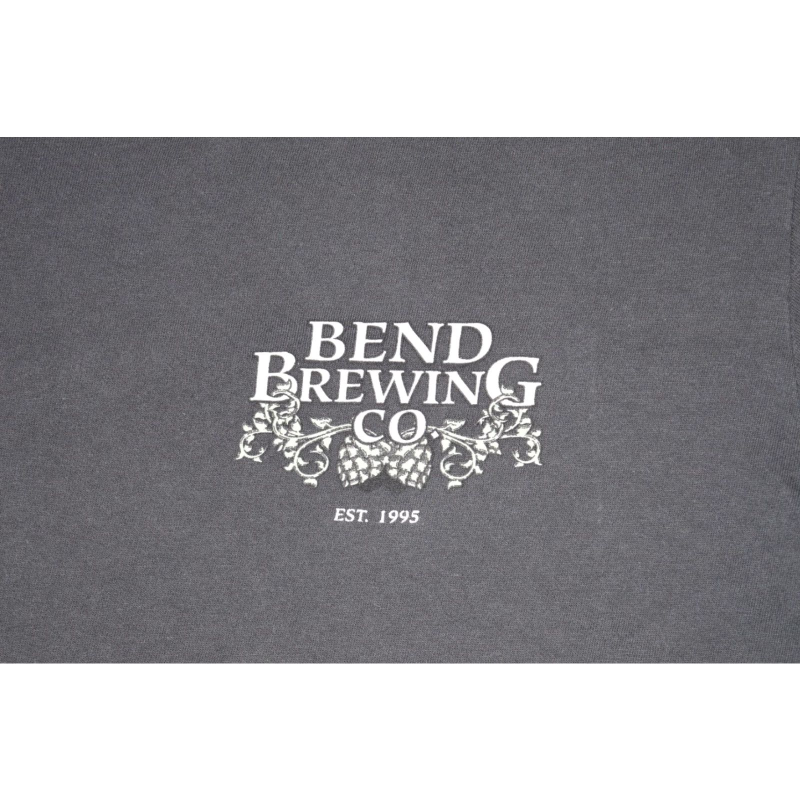 Vintage BEND BREWING COMPANY T-SHIRT BEER LOGO HOPS MEN LARGE GRAY 100% COTTON CREW NECK BEER IPA CASCADIAN DARK ALE BESPOKE FIT Size US L / EU 52-54 / 3 - 2 Thumbnail