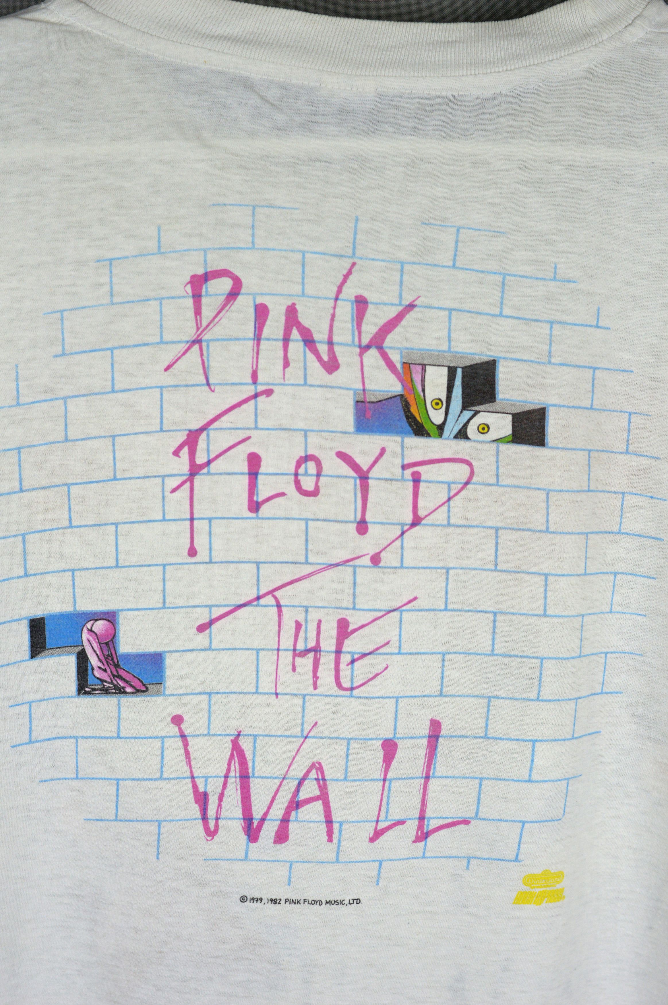 Pink Floyd Vintage Pink Floyd The Wall 1982 t shirt Size US L / EU 52-54 / 3 - 6 Thumbnail