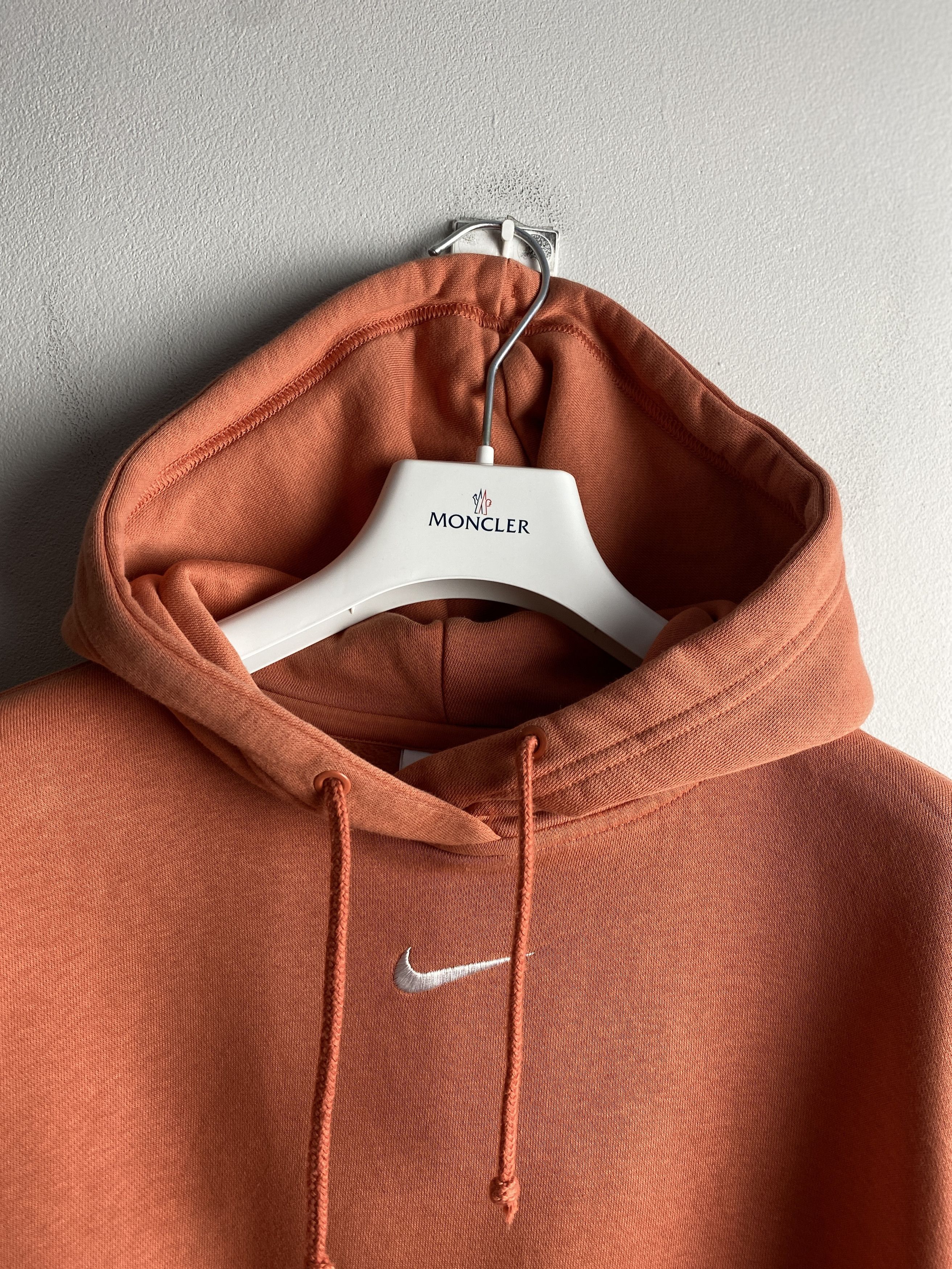 Nike Nike small swoosh center hoodie skate rap hip hop Size US S / EU 44-46 / 1 - 2 Thumbnail
