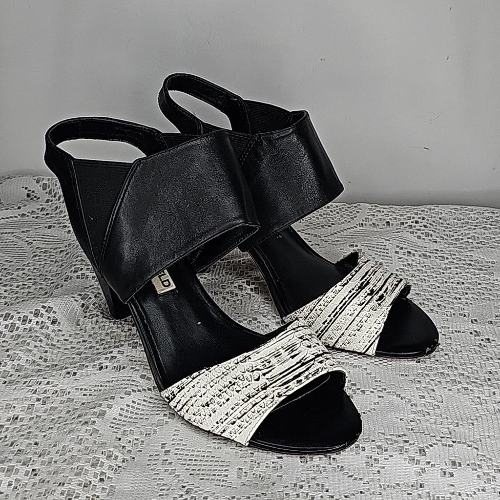 Karl Lagerfeld Karl Lagerfeld Paris ankle strap open toe black heels sz 8 Size US 8 / IT 38 - 1 Thumbnail