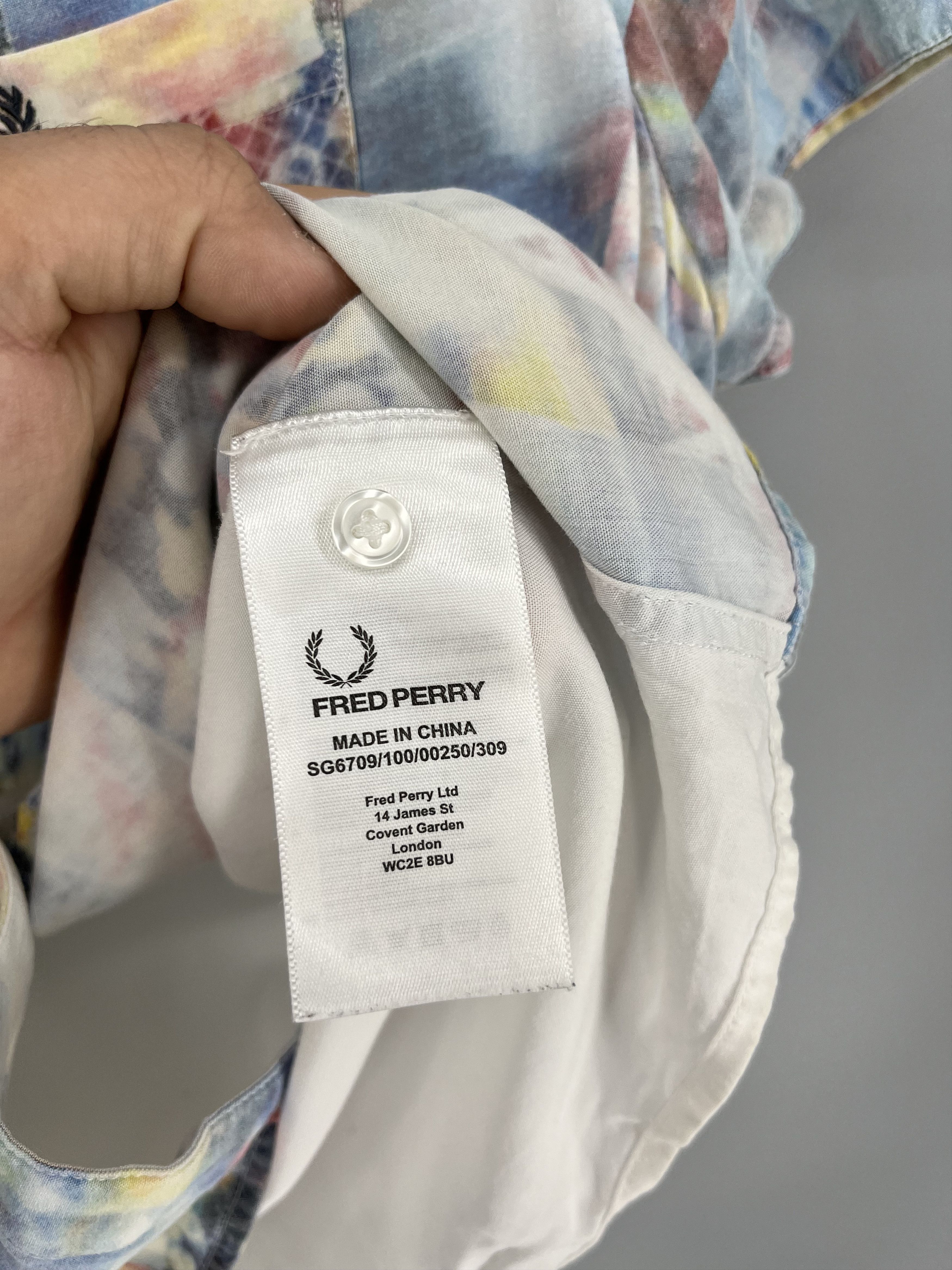 Other Vintage Fred Perry Amy Winehouse Foundation Heart polo Size S / US 4 / IT 40 - 9 Thumbnail