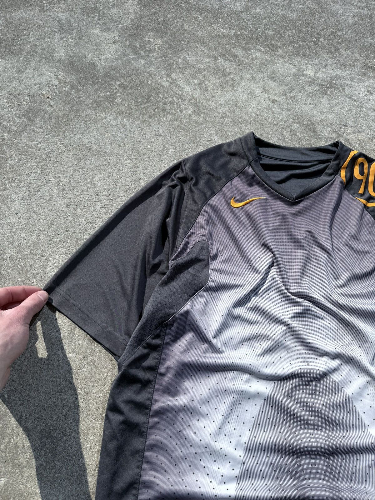 Other Vintage Nike y2k streetwear rare track t-shirt Size US XL / EU 56 / 4 - 6 Thumbnail