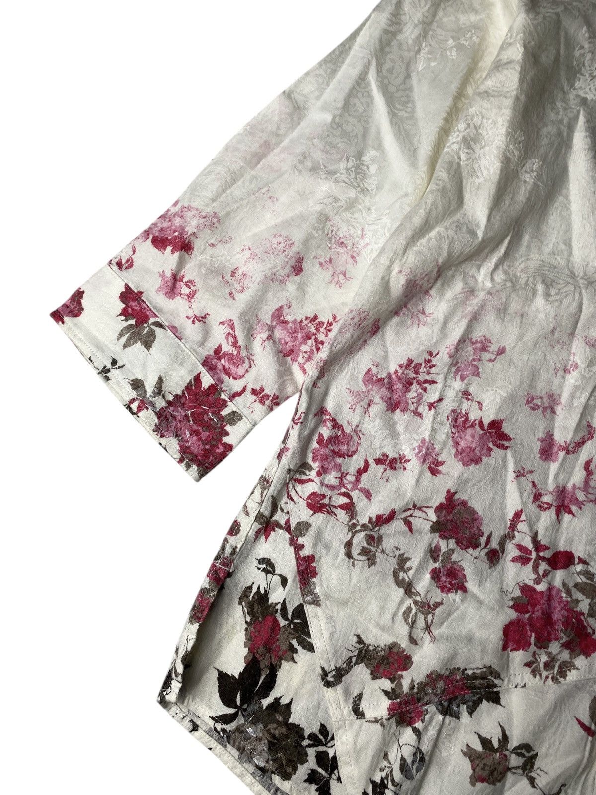 Japanese Brand 2000's Tornado Mart Spiral Cut Floral Shirts Size US S / EU 44-46 / 1 - 5 Thumbnail
