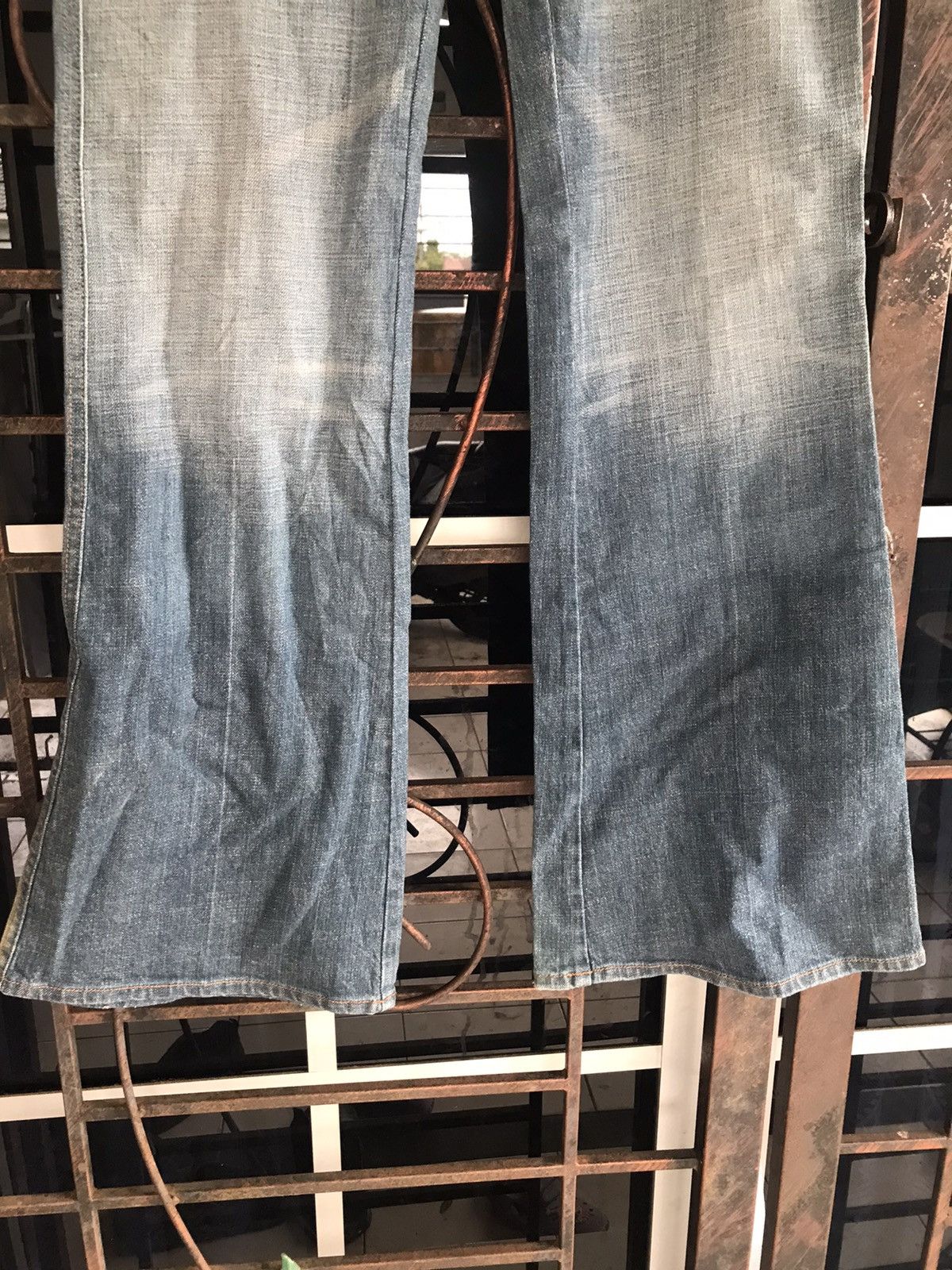 7 For All Mankind 7 For All Mankind Flare Size US 32 / EU 48 - 3 Thumbnail