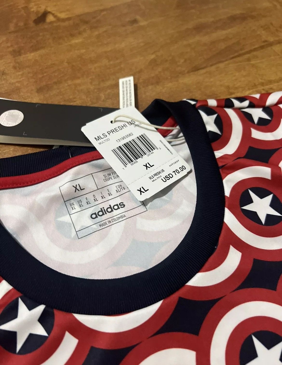 Adidas × Marvel Comics Adidas MLS x Marvel Captain America Soccer Jersey XL USMNT Size US XL / EU 56 / 4 - 2 Thumbnail