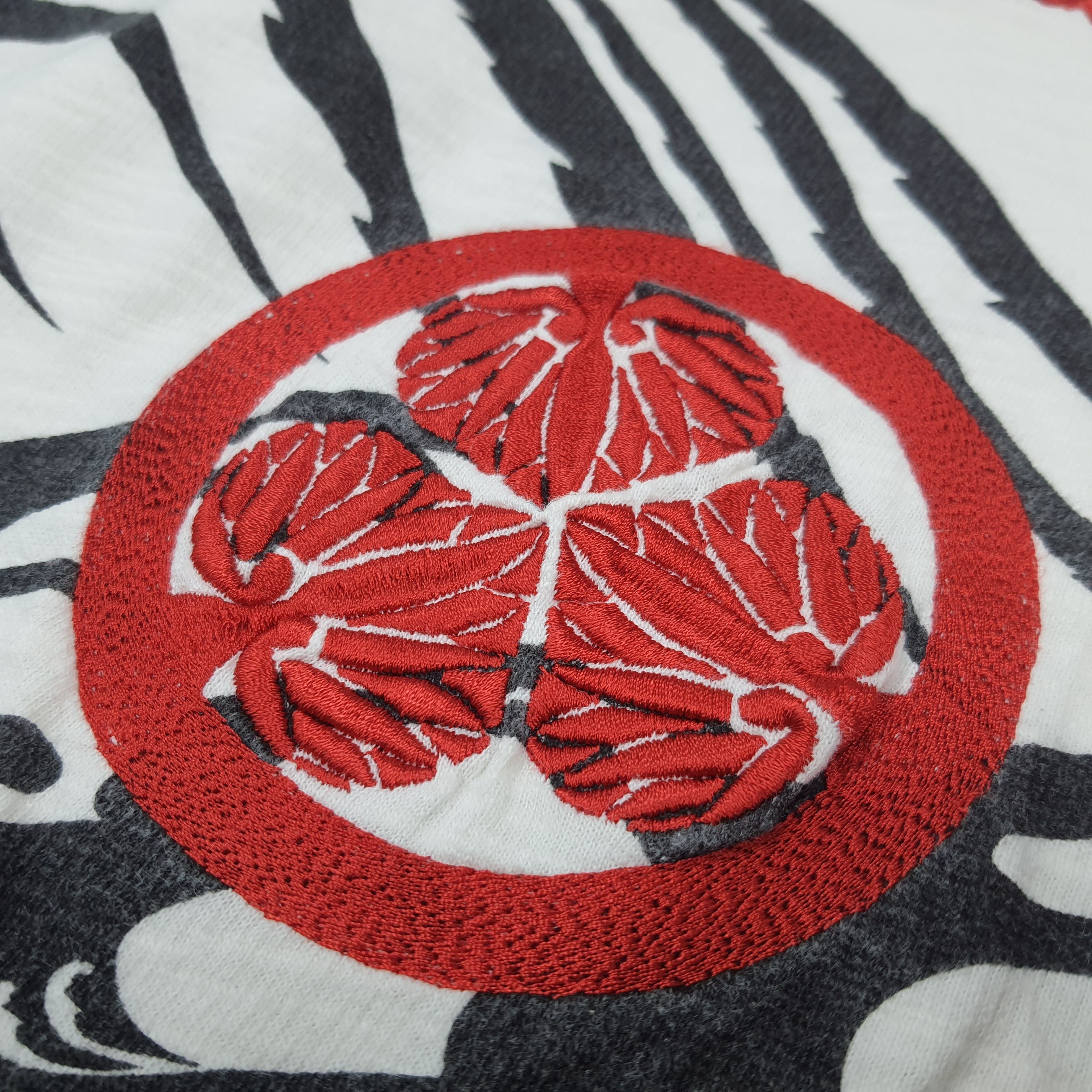 Karakuri Tamashii Vintage Karakuri Tamashi Japan Koi Fish Sweatshirt C291N16 Size US XL / EU 56 / 4 - 3 Thumbnail