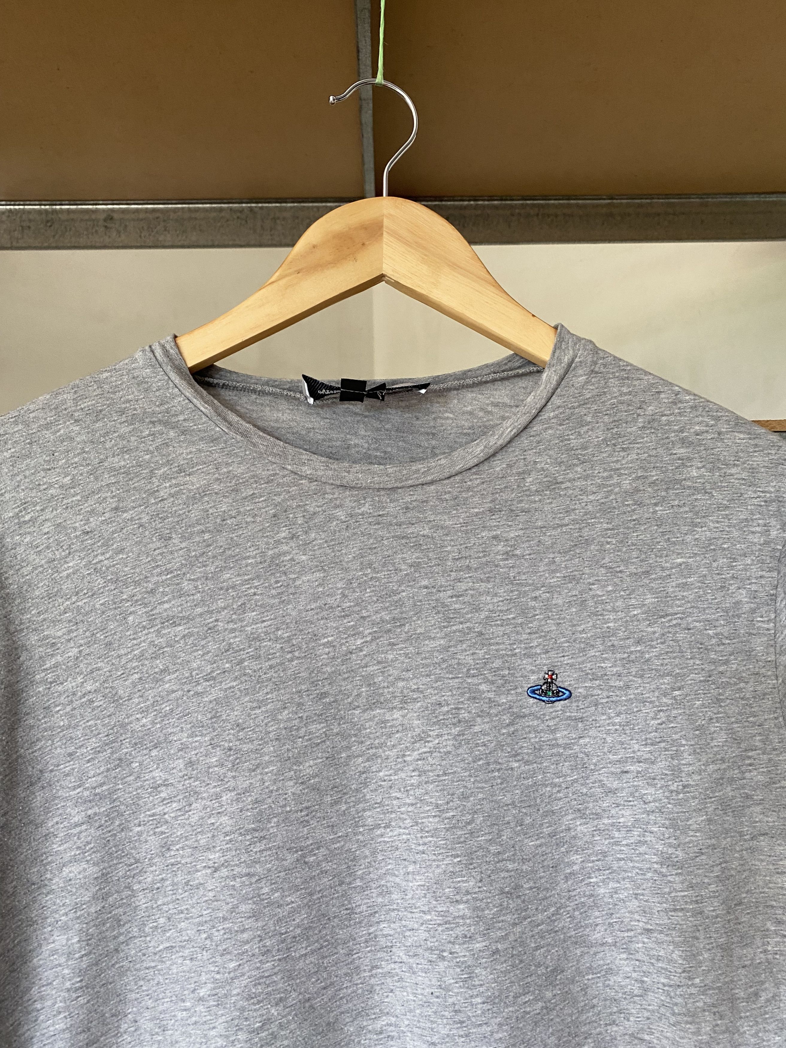 Vintage Vivienne Westwood Vintage Orb Gray Tee Size US L / EU 52-54 / 3 - 4 Thumbnail