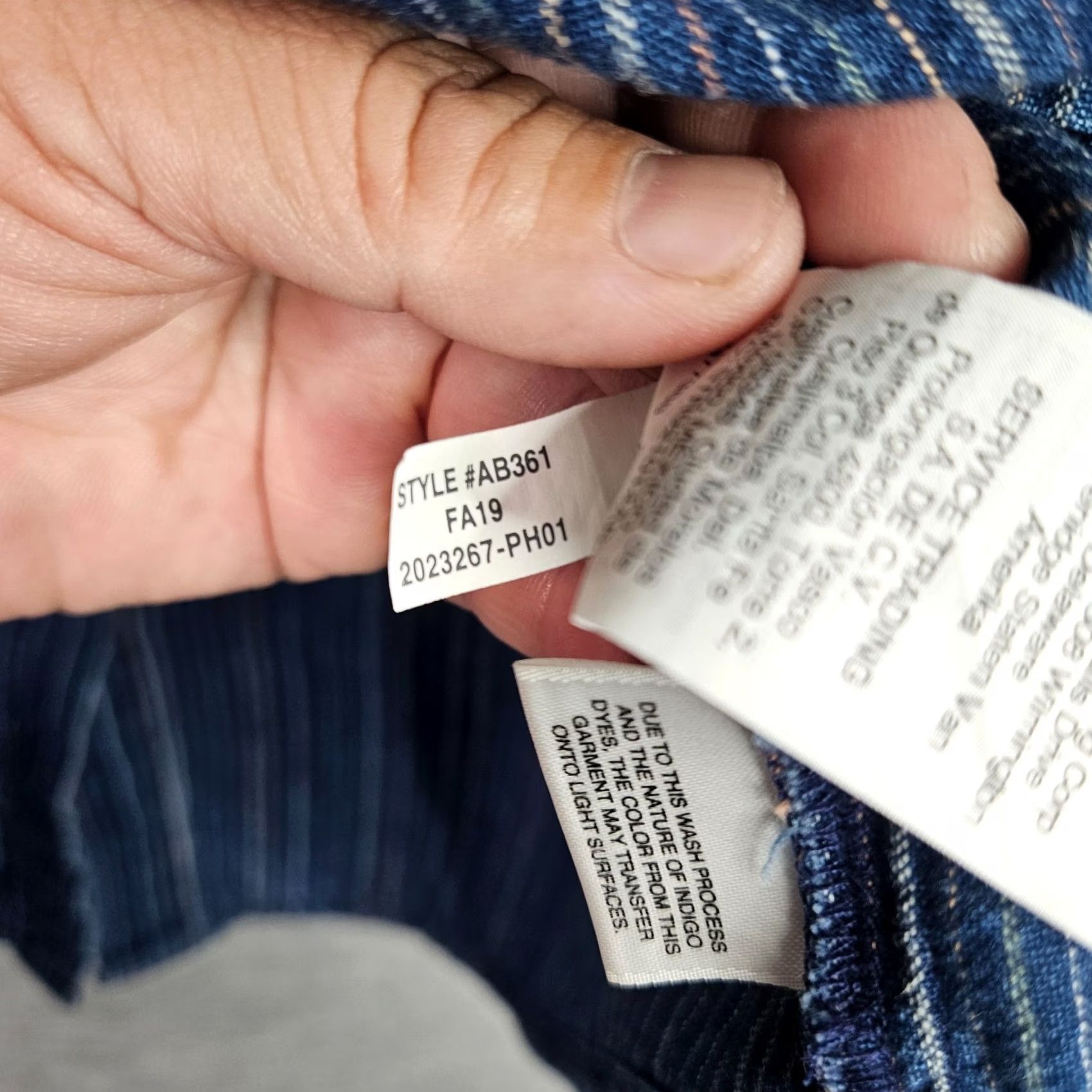 Madewell Madewell Shirt XS Blue Stripes Button-back Short Sleeve Womens Likely Casual Basic All Seasons Cotton Blend 100% Cotton V-Neck Buttoned Blouse Size XS / US 0-2 / IT 36-38 - 4 Thumbnail