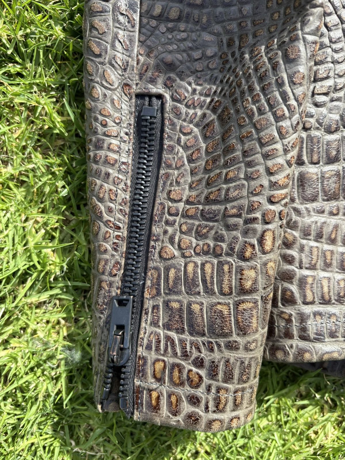The Viridi-anne The Viridi-Anne Crocodile Leather Motorcycle Jacket Size US S / EU 44-46 / 1 - 9 Thumbnail