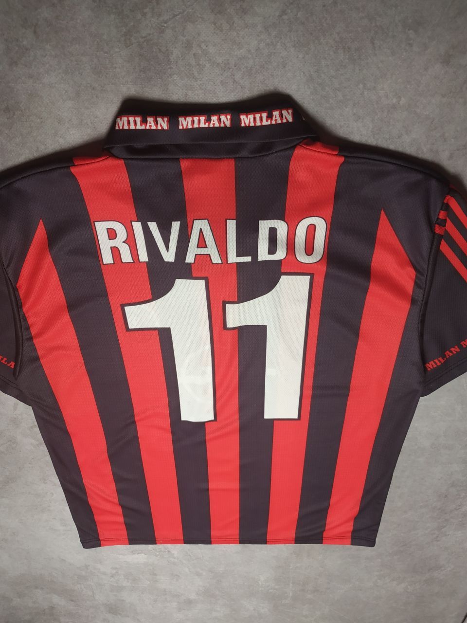 Vintage Rivaldo AC Milan vintage soccer jersey 90’s shirt Italy Size US S / EU 44-46 / 1 - 3 Thumbnail