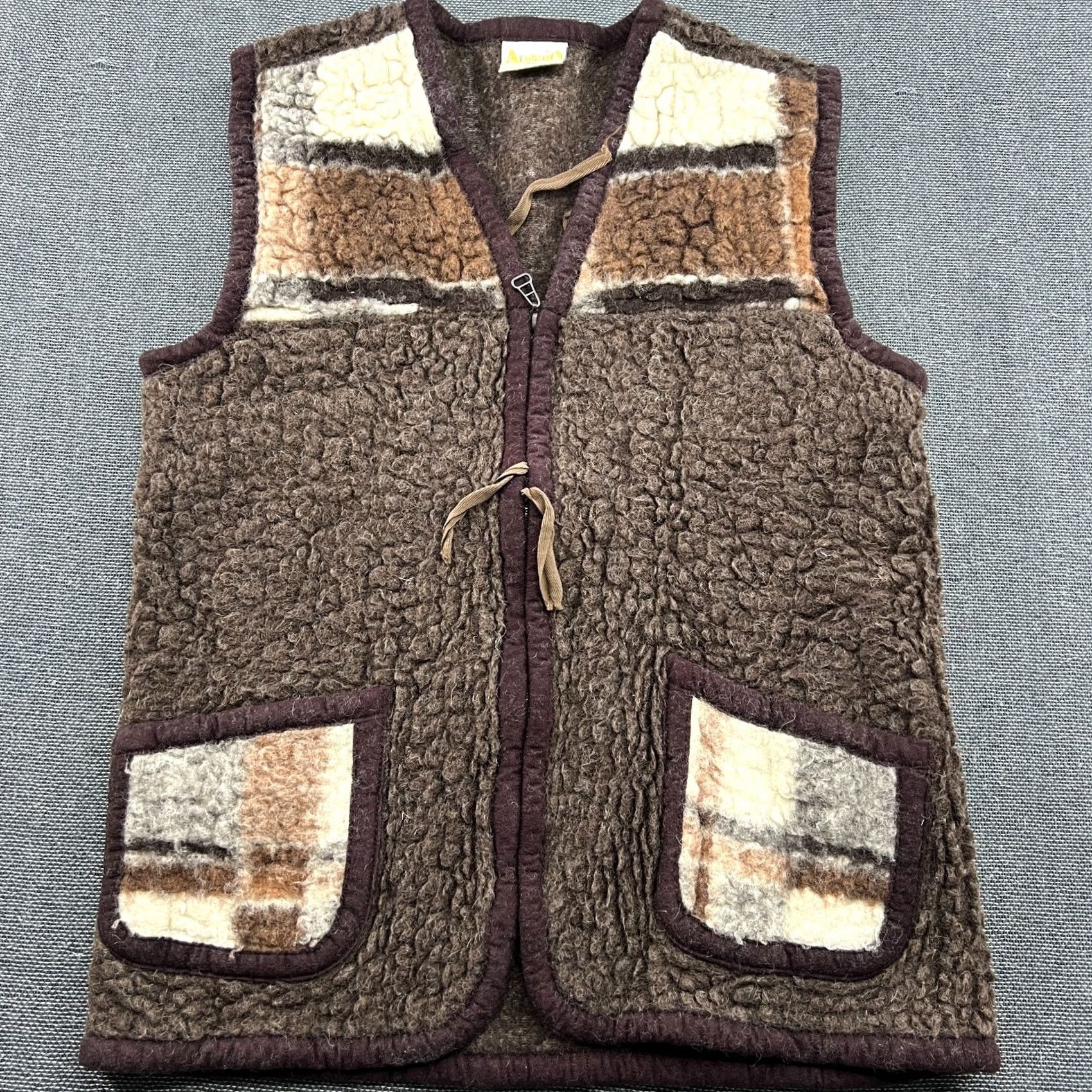 Vintage VINTAGE Alwero Womens Vest XL Full Zip Brown Wool Pile Sherpa Ladies Size XL / US 12-14 / IT 48-50 - 2 Thumbnail