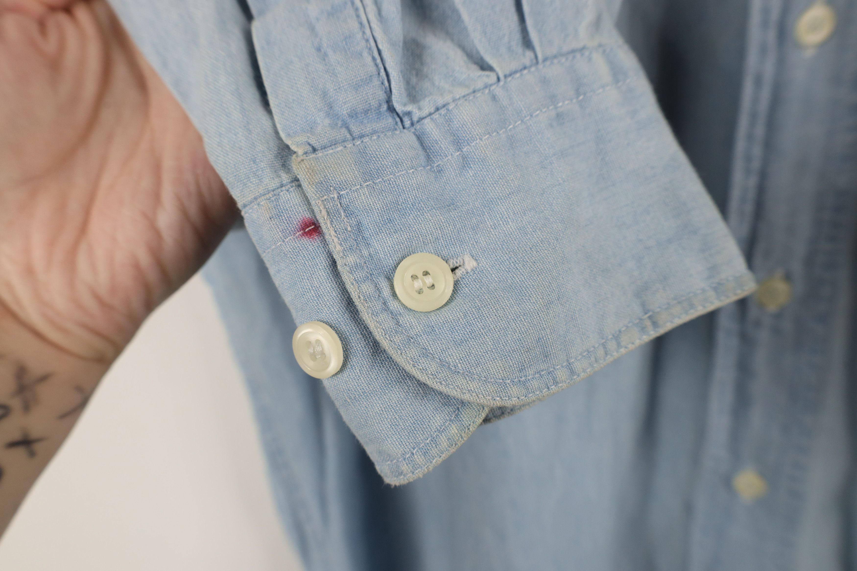 Gap × Vintage Vintage 90s Gap Denim Jean Collared Button Down Shirt Size US M / EU 48-50 / 2 - 5 Thumbnail