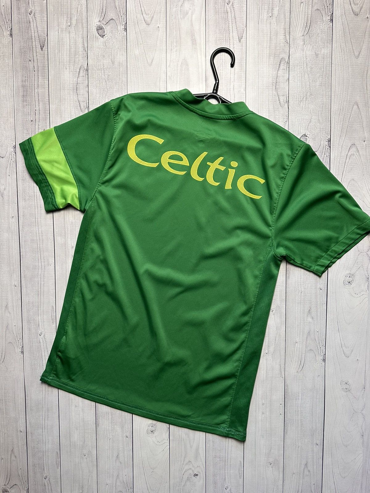 Nike × Vintage Vintage Nike Celtic soccer jersey tee logo green Size US S / EU 44-46 / 1 - 2 Thumbnail