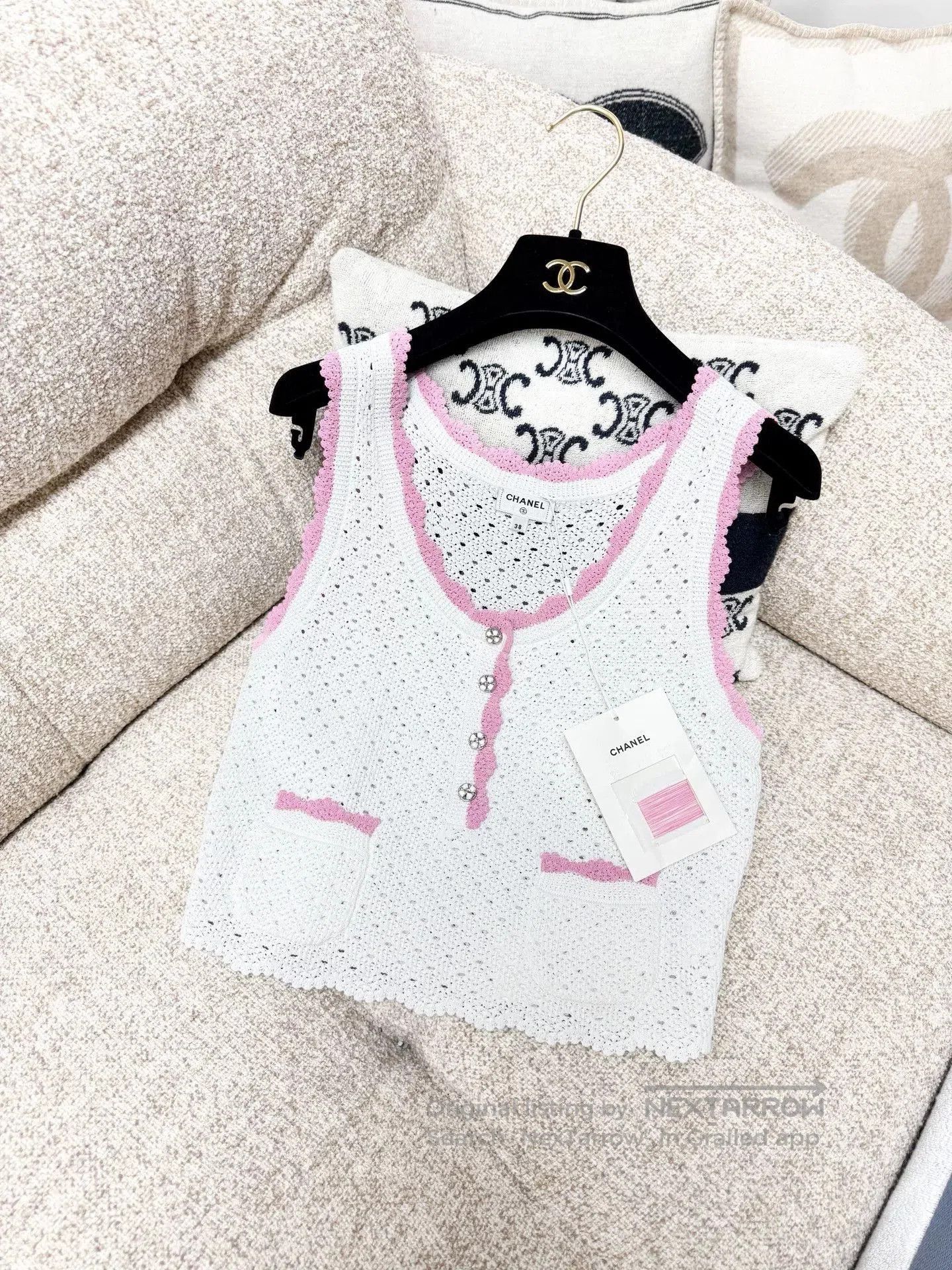 Chanel Chanel White Pink Trim Knit Sleeveless Top. Size US L / EU 52-54 / 3 - 1 Thumbnail