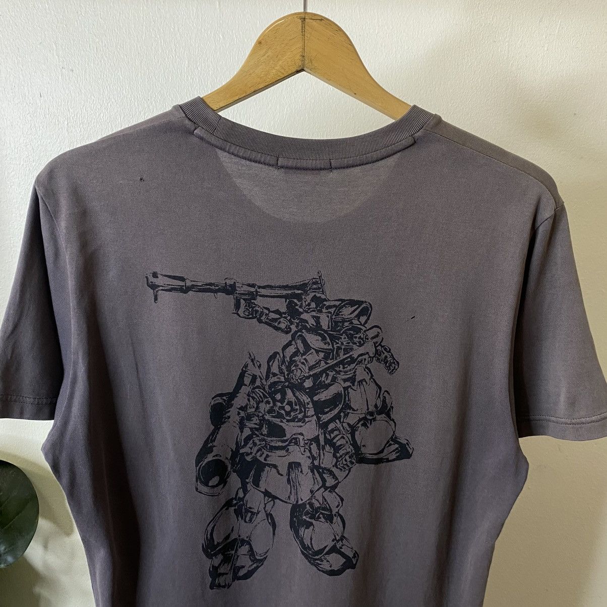 Uniqlo Anime Gundam 30th Anniversary T Shirt Crazy Sunfaded Size US M / EU 48-50 / 2 - 2 Thumbnail