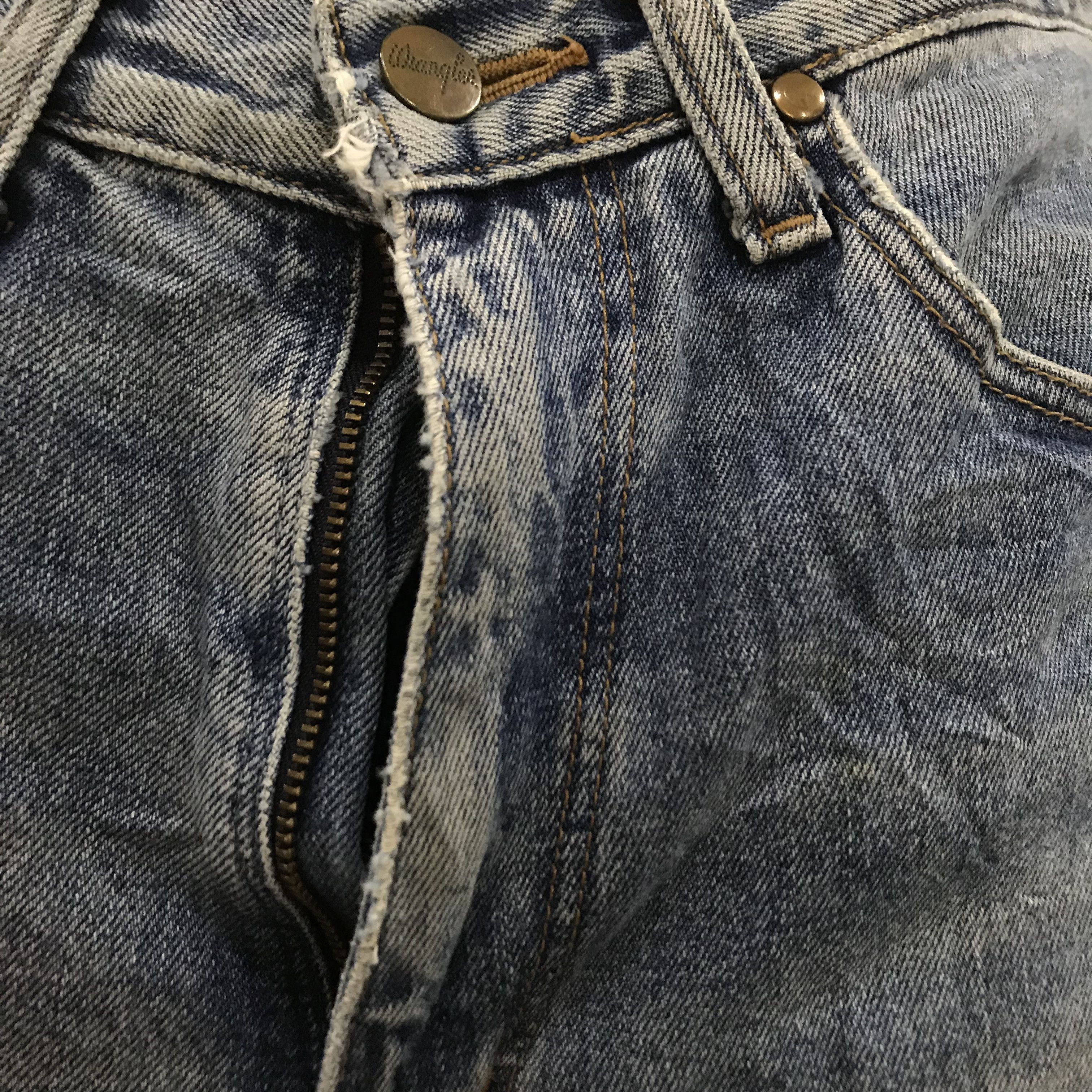 Wrangler Vintage 90s Wrangler Light Wash Straight/ Slight Flare Jeans Size US 31 - 8 Thumbnail