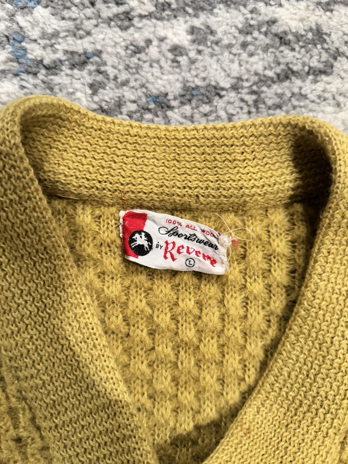 Vintage Vintage Yellow 70s Knit V-Neck Sweater Size US S / EU 44-46 / 1 - 3 Thumbnail