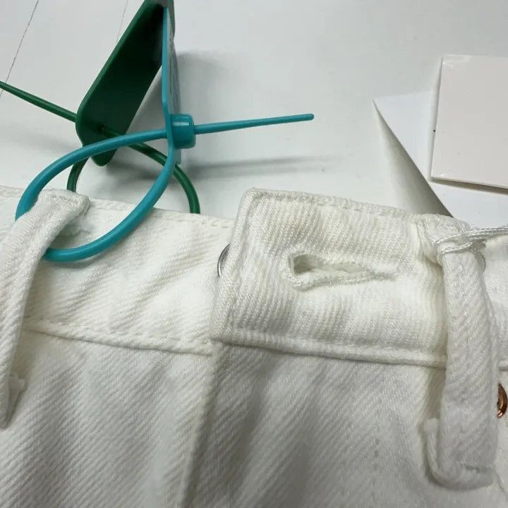 Alexander Wang Alexander Wang Women's High-Waisted White Shorts - Size 25" / US 0 / IT 36 - 8 Thumbnail