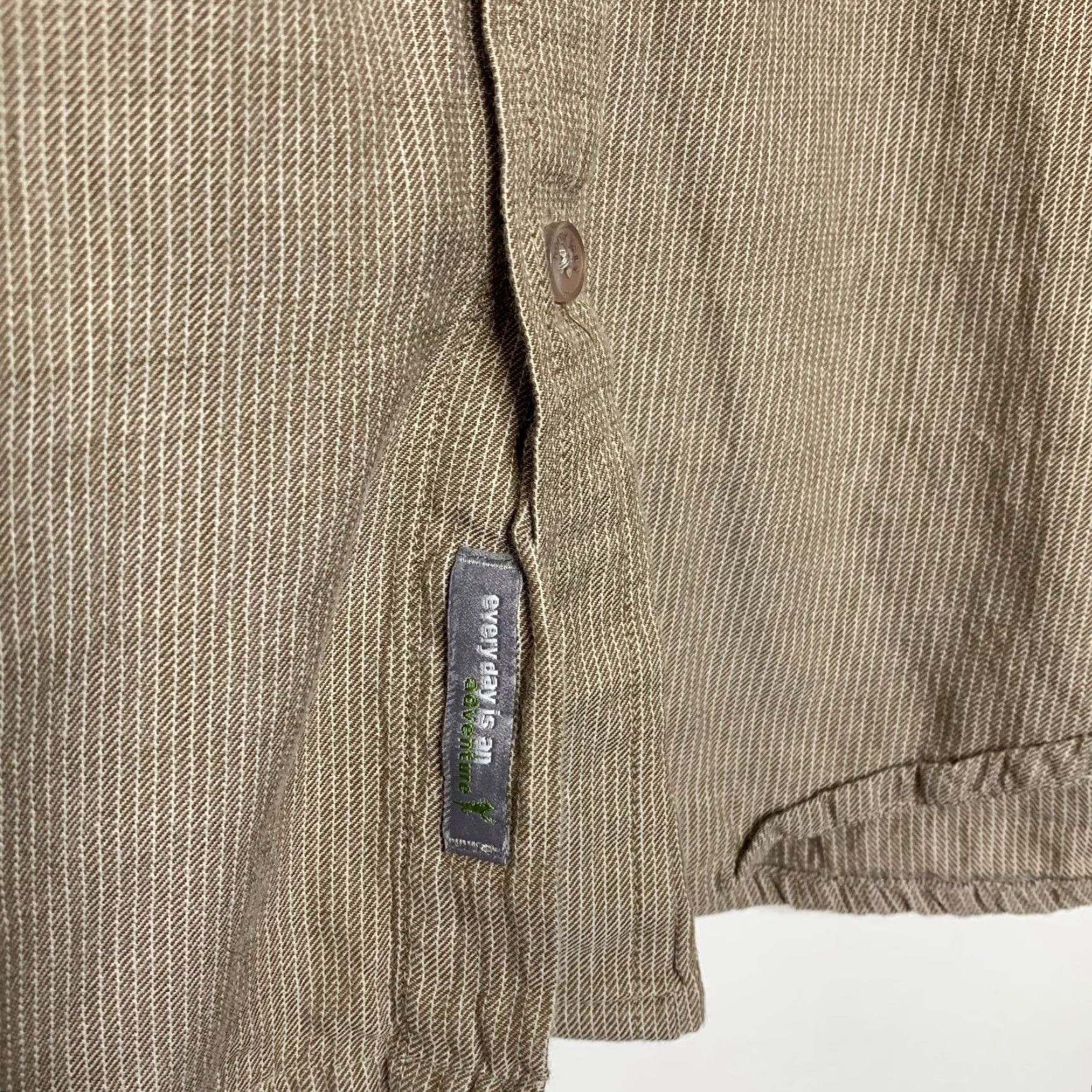 Vintage Horny Toad Mens Button-Up Shirt L Long Sleeve Casual Organic Cotton Tan Striped 98% Organic Cotton 2% Spandex Button-Down Collar Mens Size US L / EU 52-54 / 3 - 5 Thumbnail