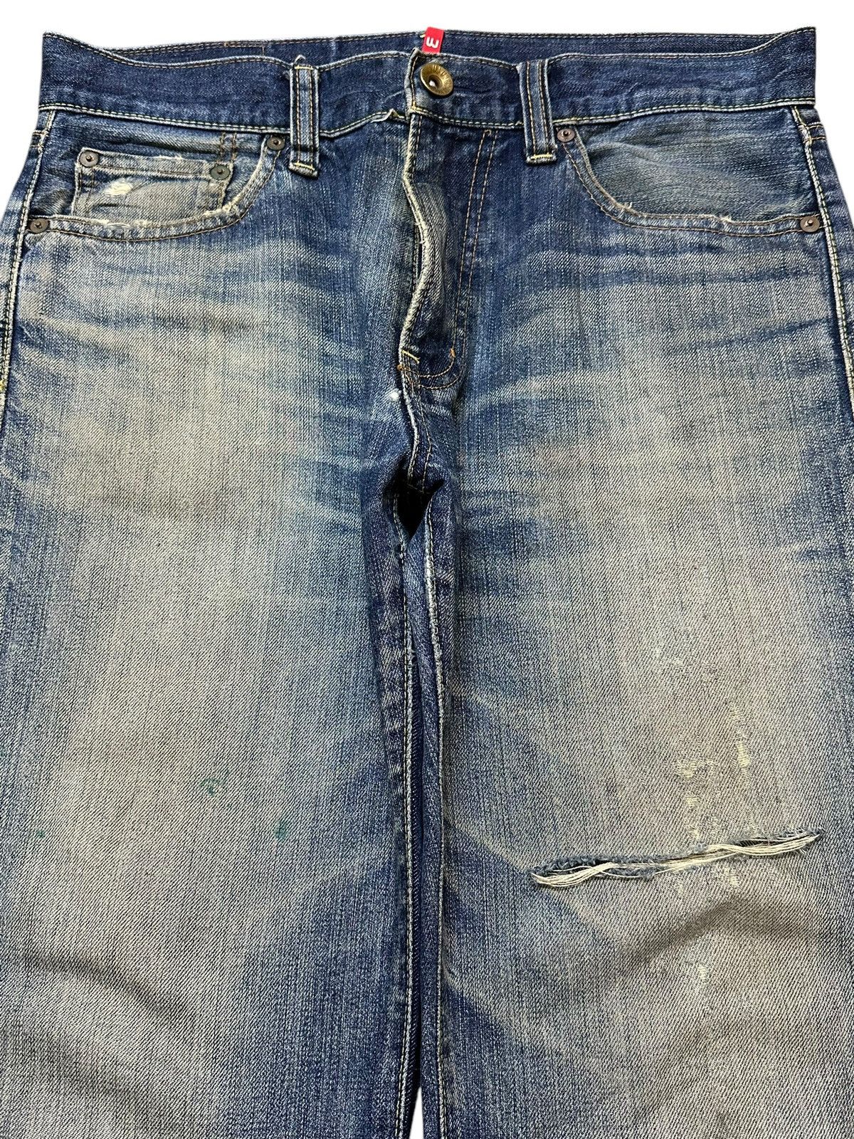 Uniqlo Vintage Japanese Uniqlo Blue Faded Wash Distress Loose Jeans Size US 32 / EU 48 - 3 Thumbnail