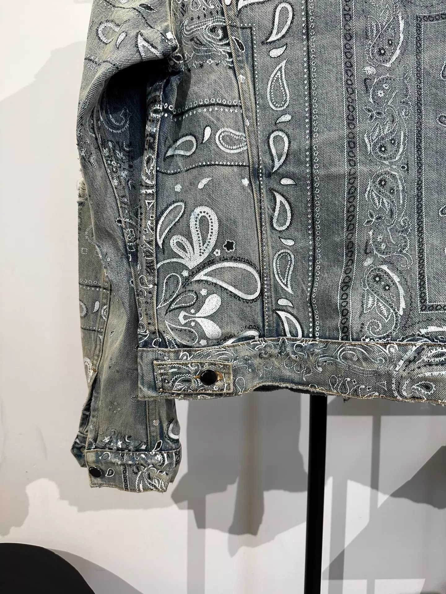 Amiri Amiri Floral Washed Distressed Denim Jkt 50 Size US M / EU 48-50 / 2 - 6 Thumbnail