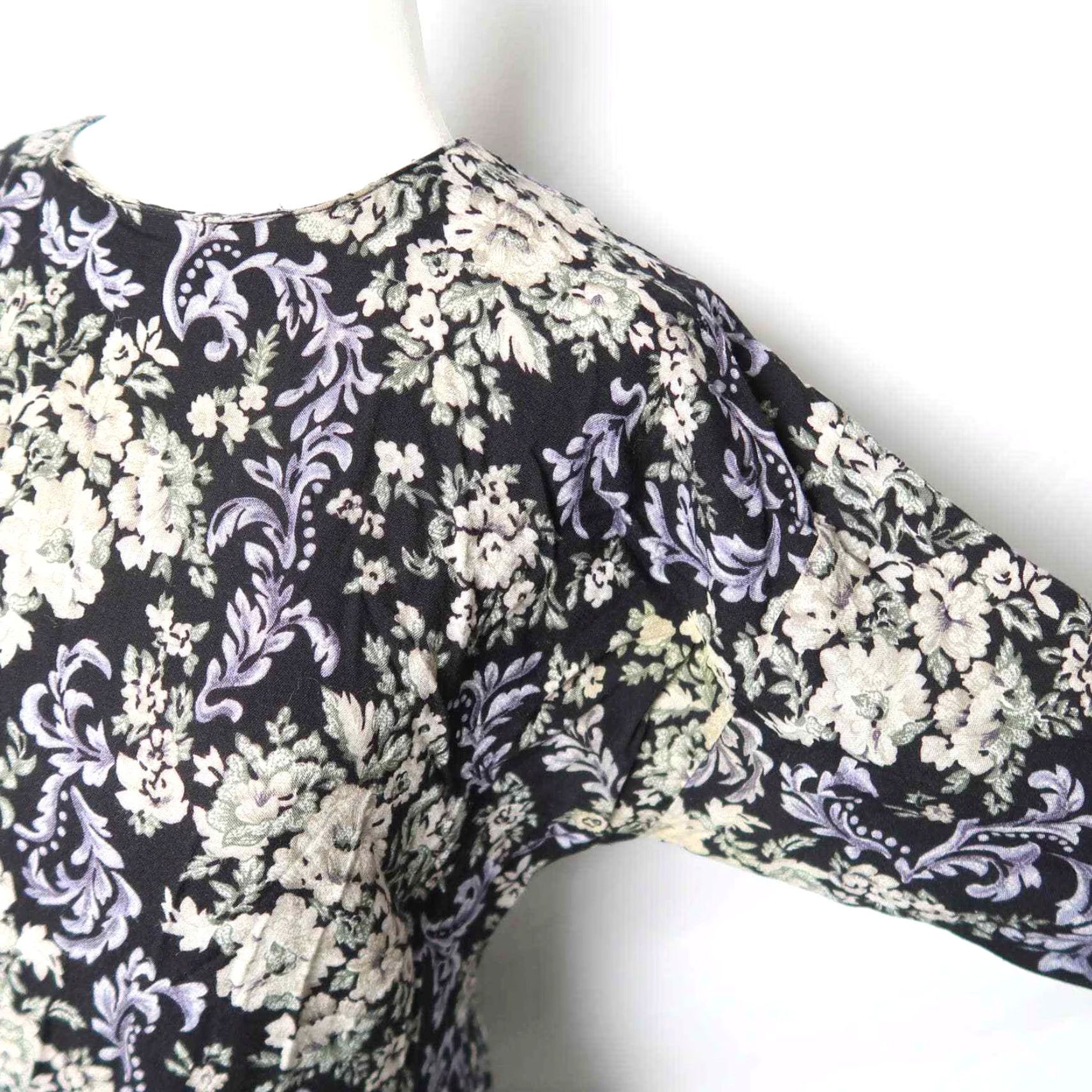 Vintage VINTAGE 1990s Black Cream Baroque Floral Print Midi Dress 6 Bohemian Long Sleeve Pockets Full Skirt Size M / US 6-8 / IT 42-44 - 3 Thumbnail