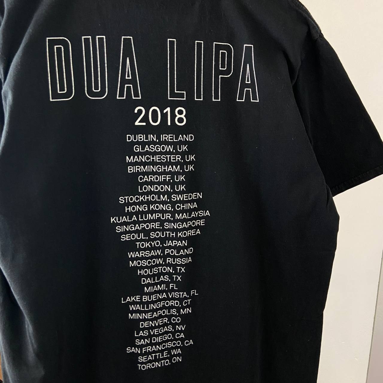 Vintage Dua Lipa Official Merchandise Tour 2018 T-Shirt Size US L / EU 52-54 / 3 - 8 Thumbnail