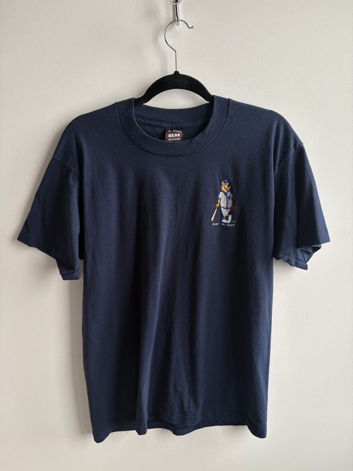 Vintage Vintage Streetwear 90s Fruit of the Loom Yogi Bear T-shirt Size US L / EU 52-54 / 3 - 1 Thumbnail